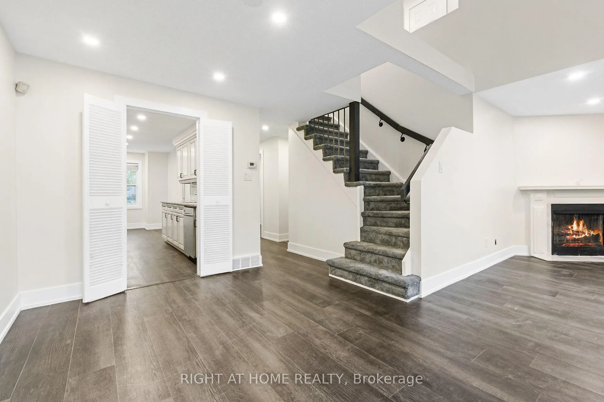 Photo 21 of 2833 Springland Drive, Ottawa, Mooneys Bay/Riverside Park — HOMEH