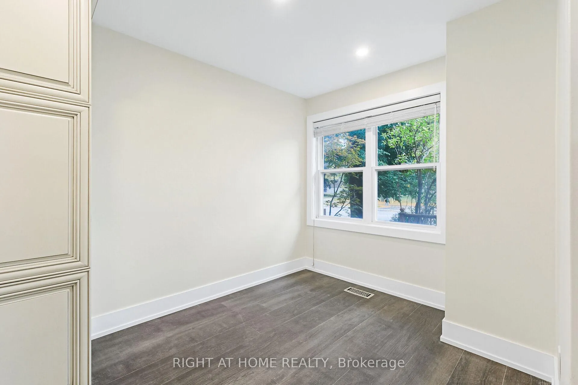 Photo 39 of 2833 Springland Drive, Ottawa, Mooneys Bay/Riverside Park — HOMEH