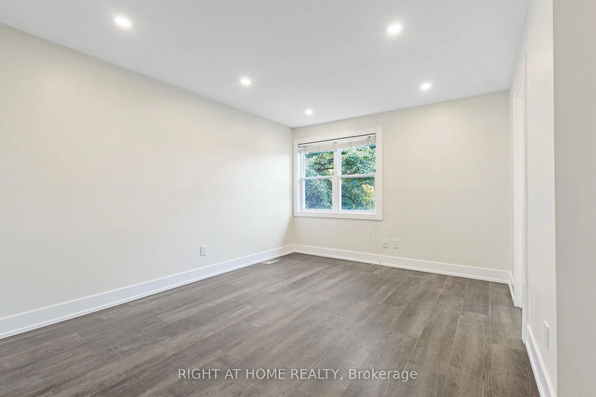 Photo 79 of 2833 Springland Drive, Ottawa, Mooneys Bay/Riverside Park — HOMEH