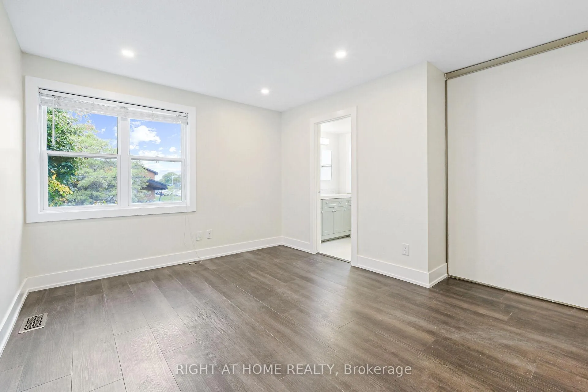 Photo 82 of 2833 Springland Drive, Ottawa, Mooneys Bay/Riverside Park — HOMEH