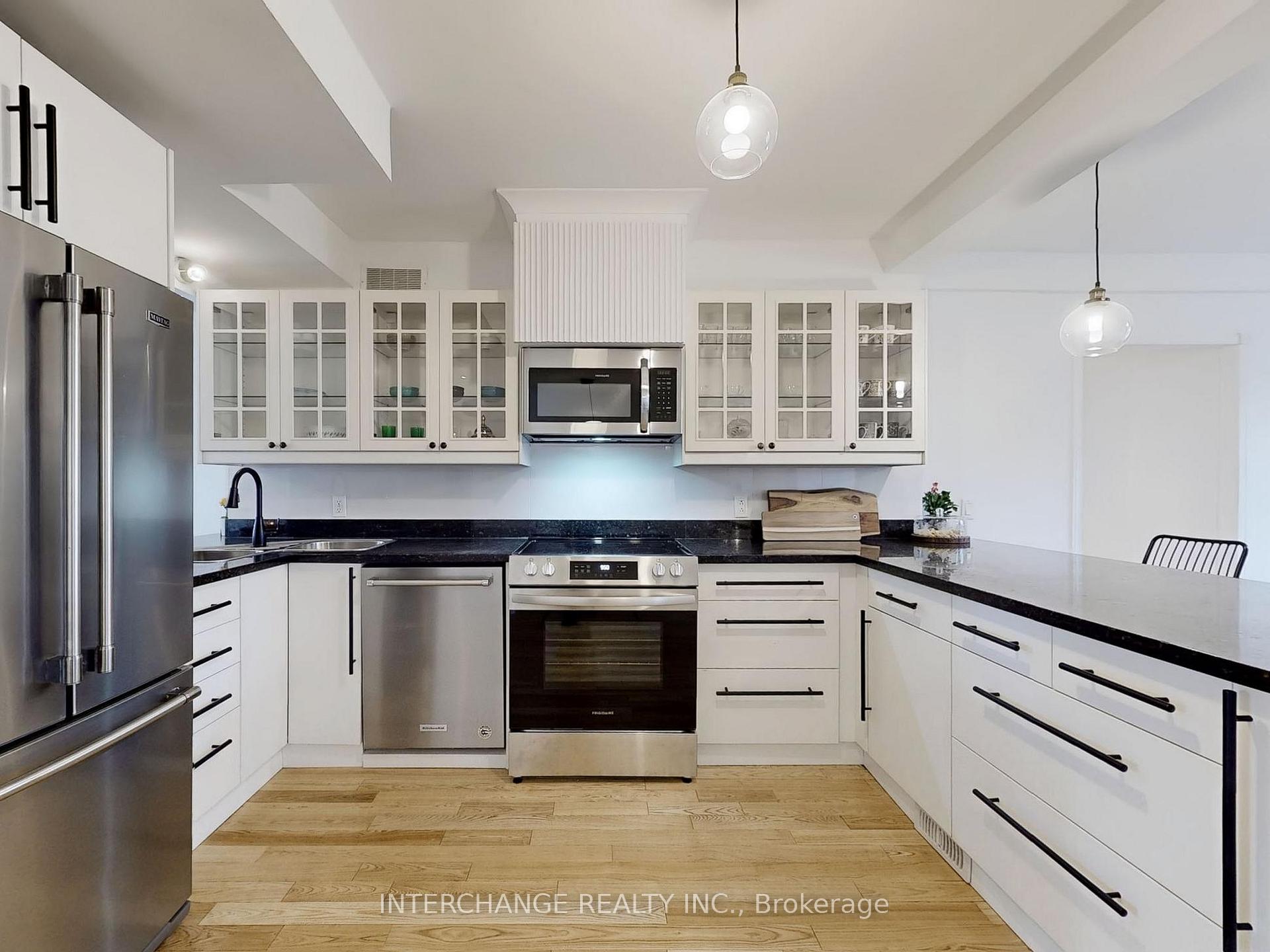 Photo 6 of 61 Gort Avenue, Etobicoke, Alderwood — HOMEH