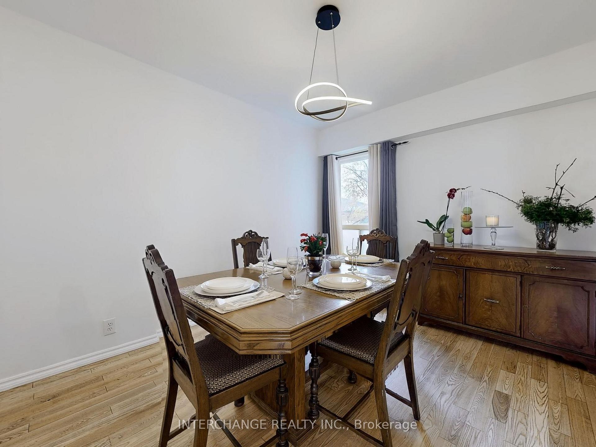 Photo 7 of 61 Gort Avenue, Etobicoke, Alderwood — HOMEH