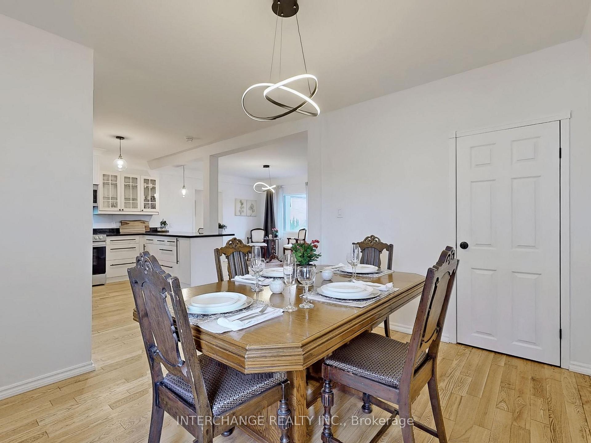 Photo 8 of 61 Gort Avenue, Etobicoke, Alderwood — HOMEH