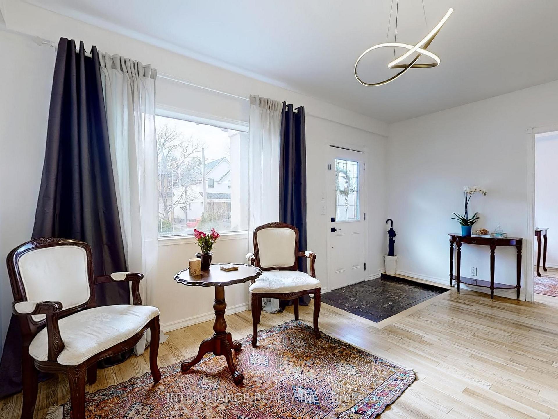 Photo 10 of 61 Gort Avenue, Etobicoke, Alderwood — HOMEH