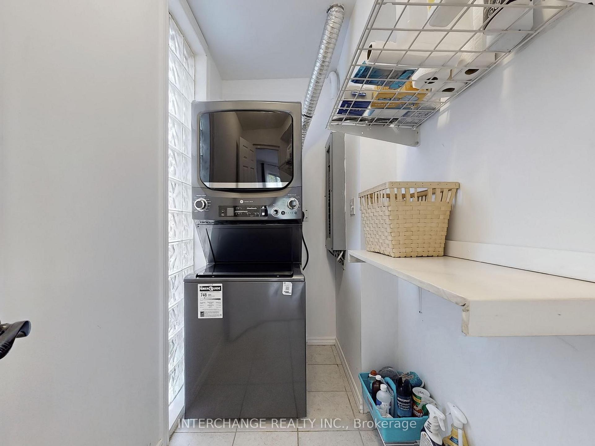 Photo 16 of 61 Gort Avenue, Etobicoke, Alderwood — HOMEH