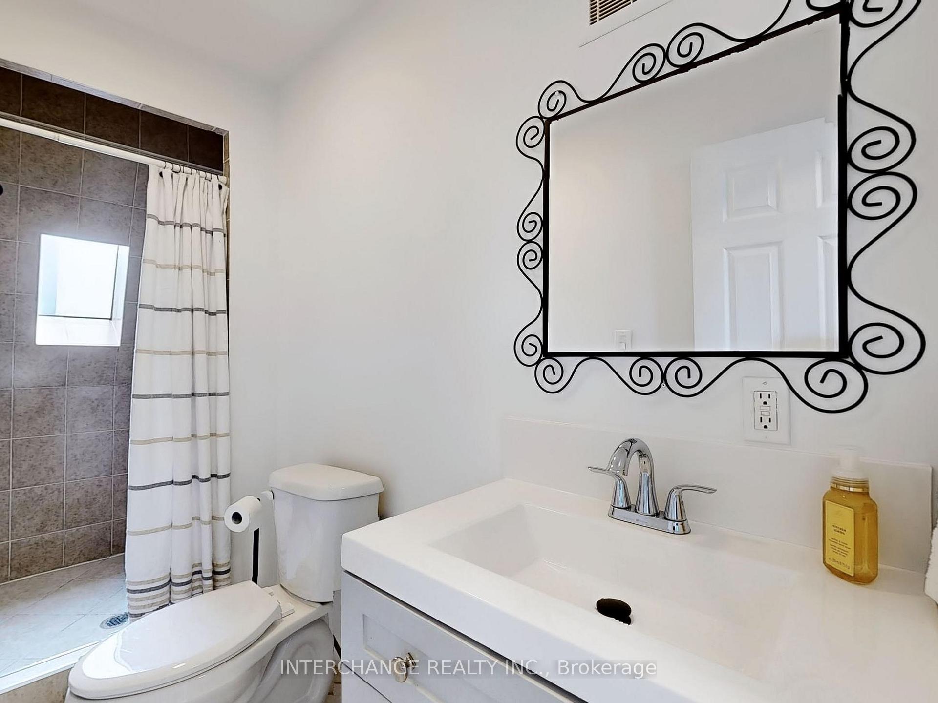 Photo 24 of 61 Gort Avenue, Etobicoke, Alderwood — HOMEH