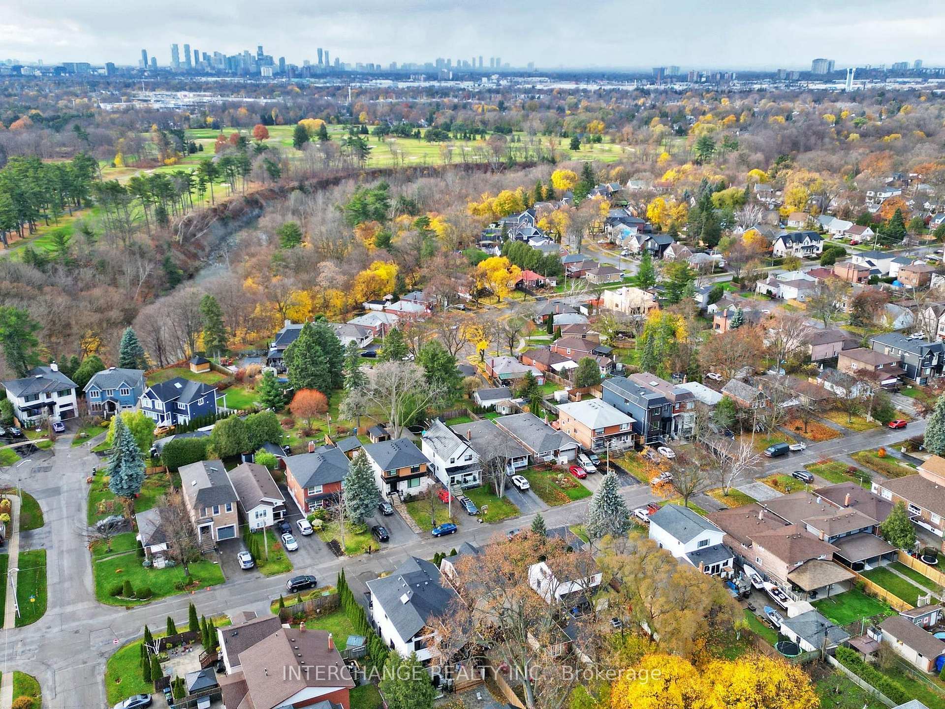 Photo 38 of 61 Gort Avenue, Etobicoke, Alderwood — HOMEH