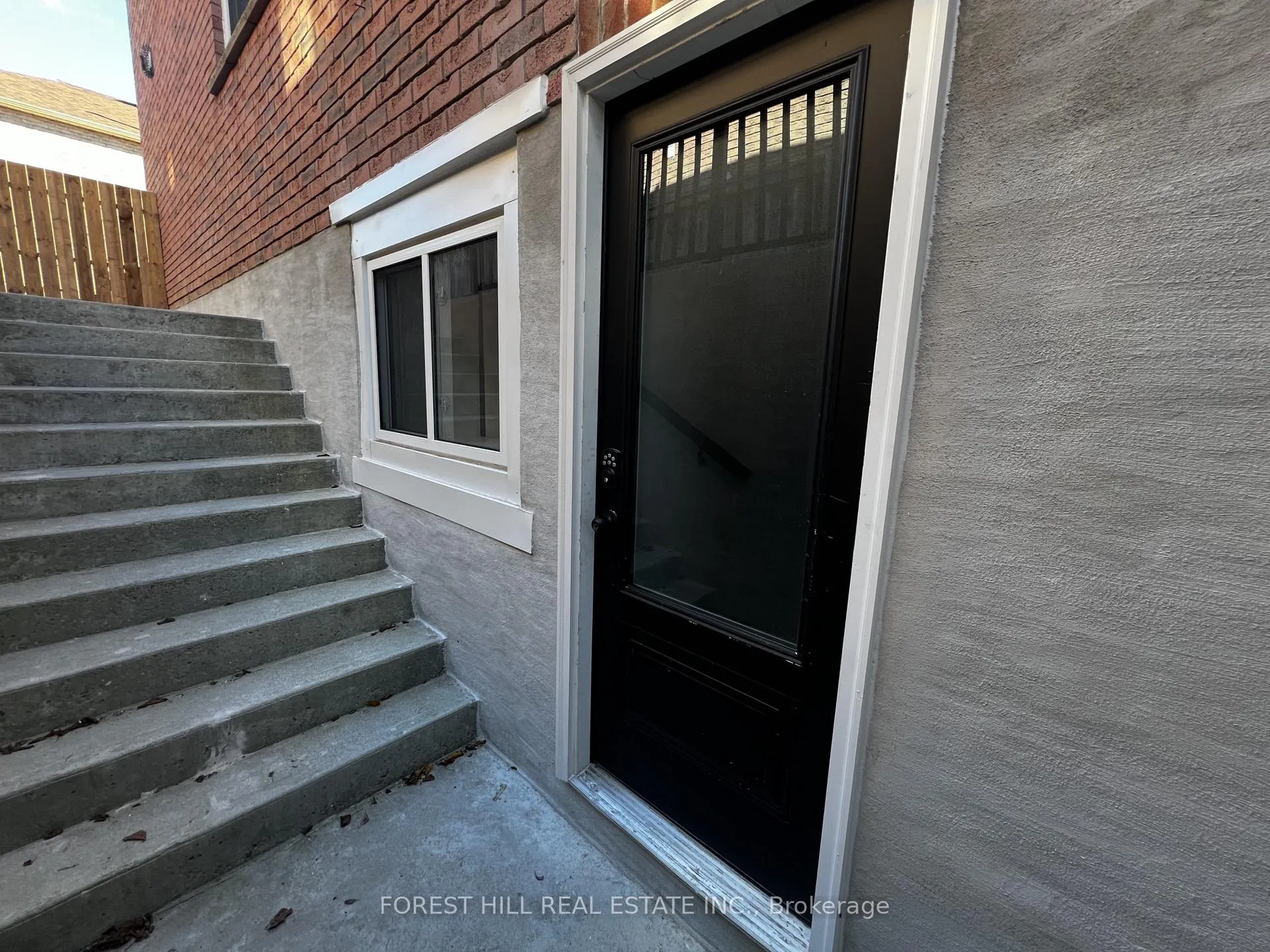 Photo 19 of Unit LOWER, 181 Johnson Street, Barrie, Grove East — HOMEH