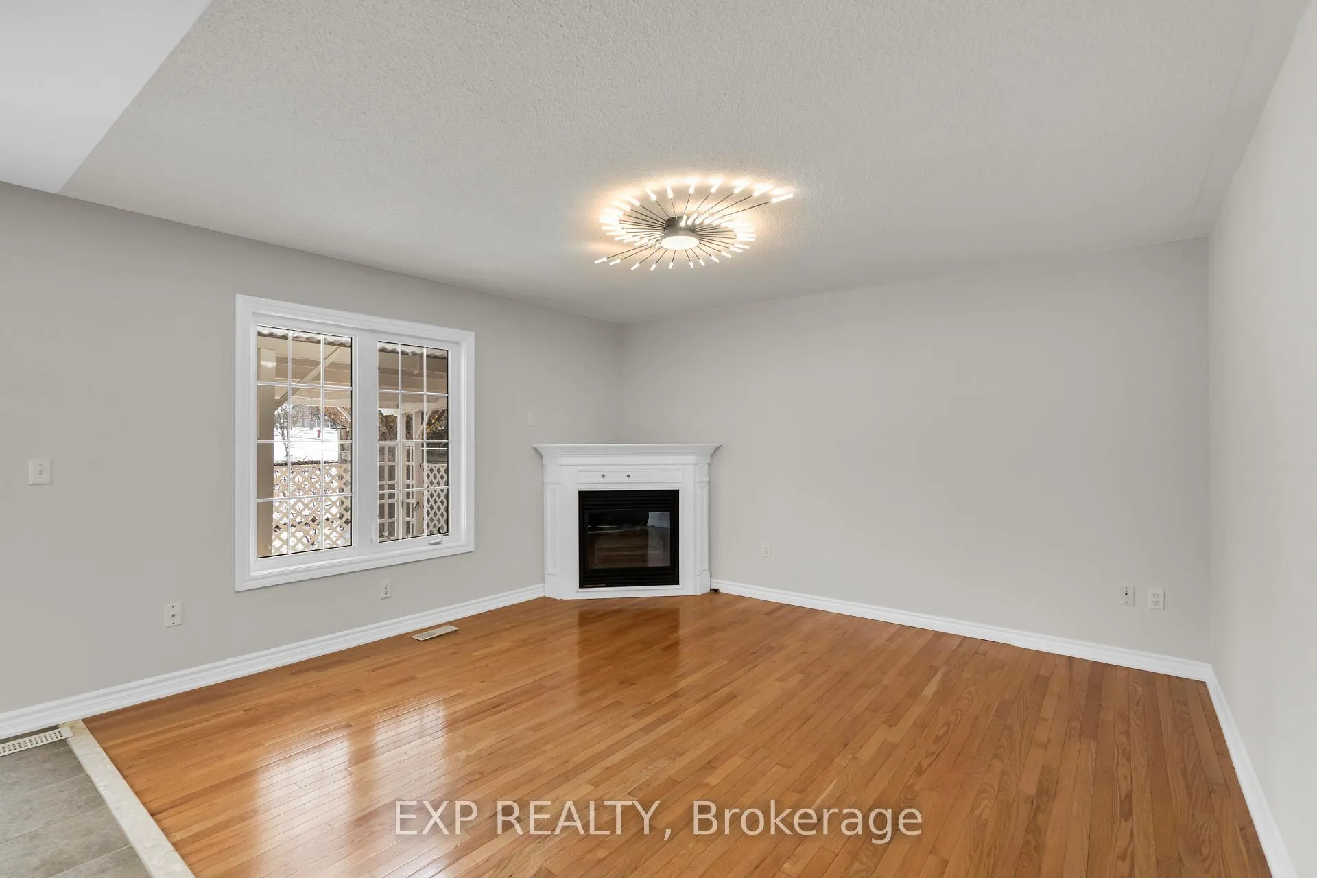 Photo 7 of 7 Wallwark Street, Aurora, Bayview Northeast — HOMEH