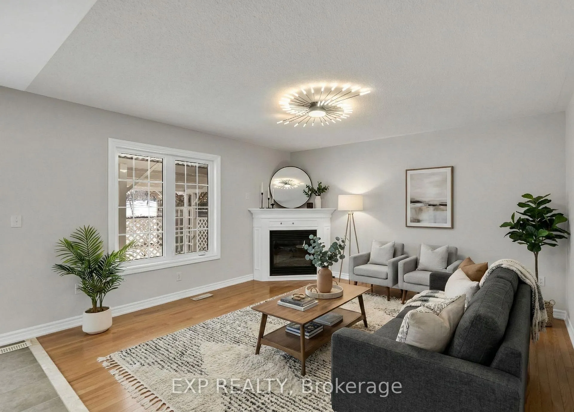 Photo 8 of 7 Wallwark Street, Aurora, Bayview Northeast — HOMEH