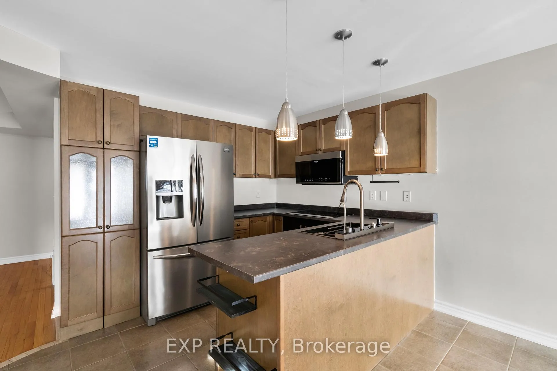 Photo 16 of 7 Wallwark Street, Aurora, Bayview Northeast — HOMEH
