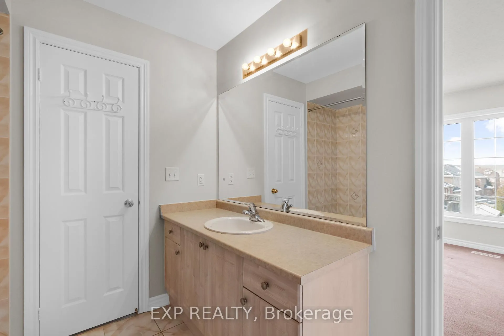 Photo 28 of 7 Wallwark Street, Aurora, Bayview Northeast — HOMEH