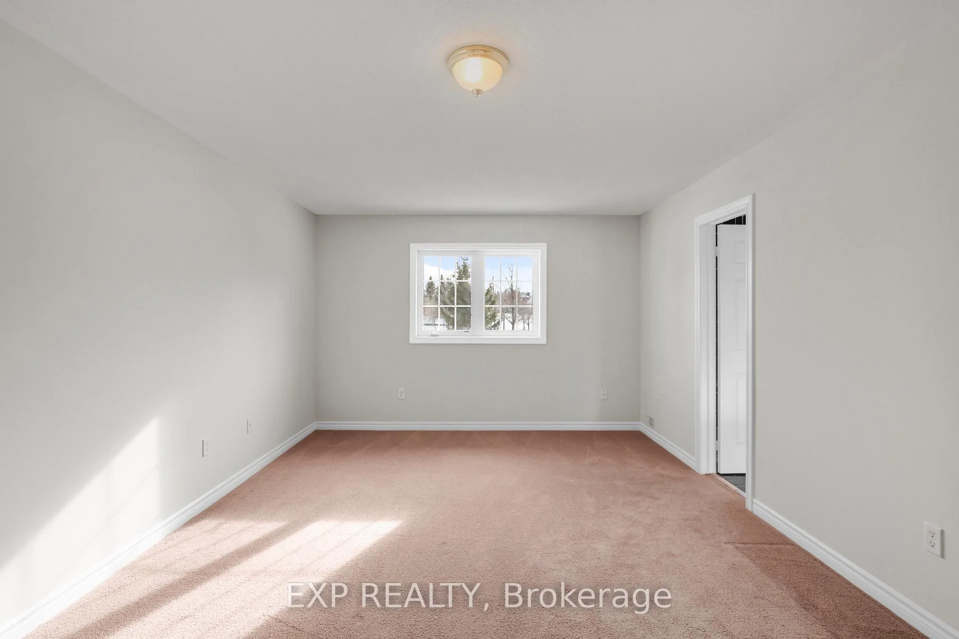 Photo 35 of 7 Wallwark Street, Aurora, Bayview Northeast — HOMEH