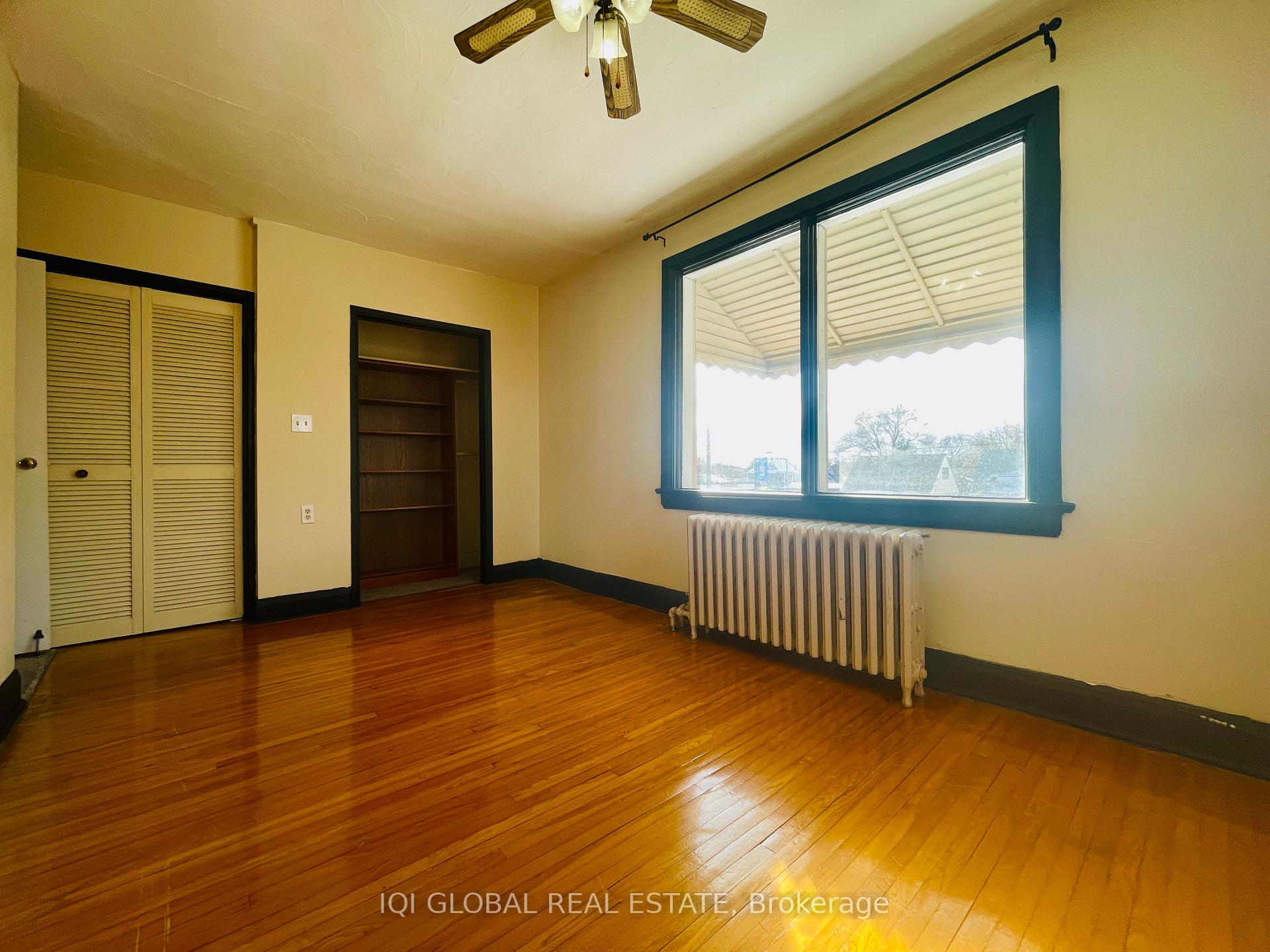 Photo 10 of 529 Browns Line, Etobicoke, Alderwood — HOMEH