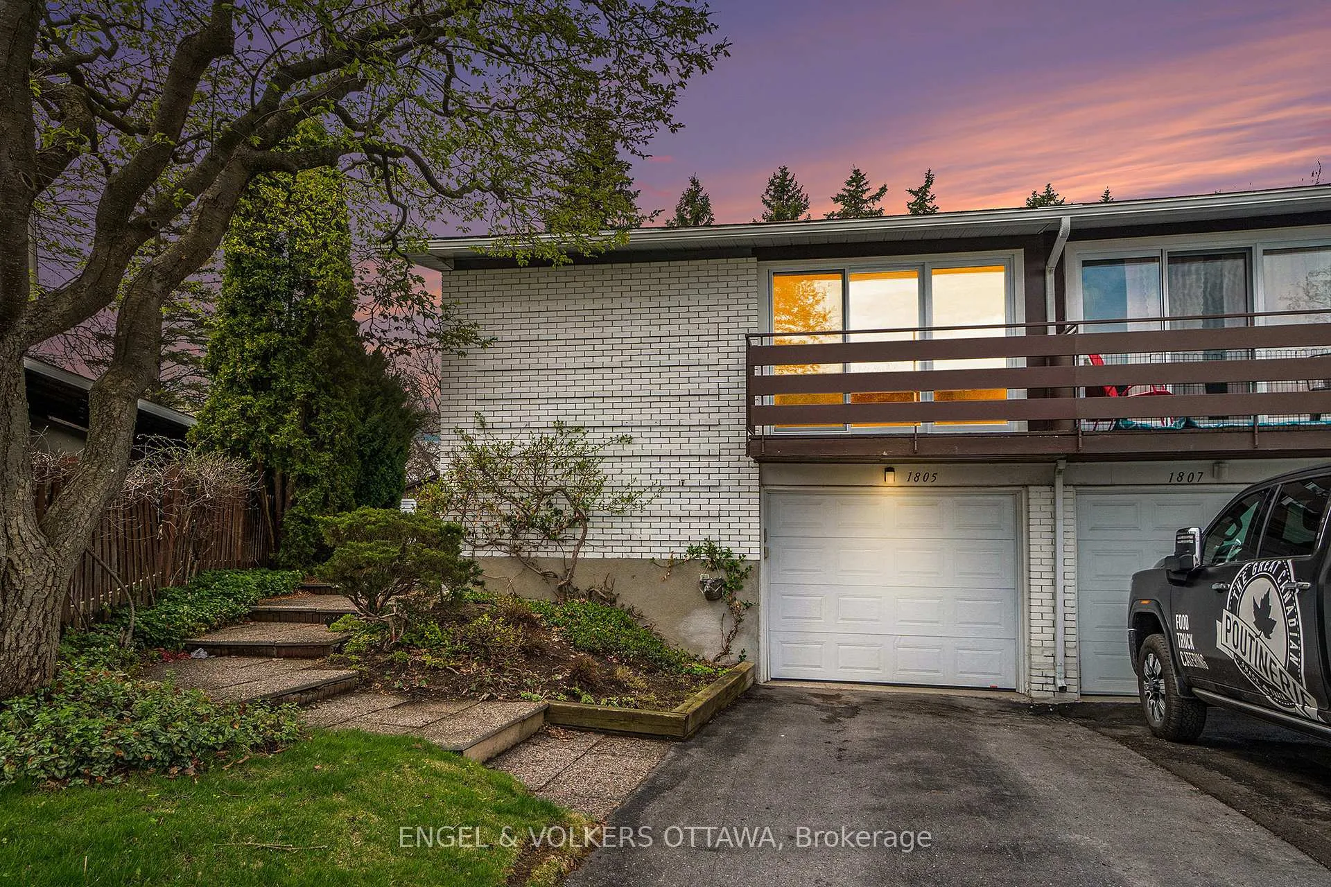 Photo 4 of 1805 Applegrove Court, Ottawa, Beacon Hill South — HOMEH