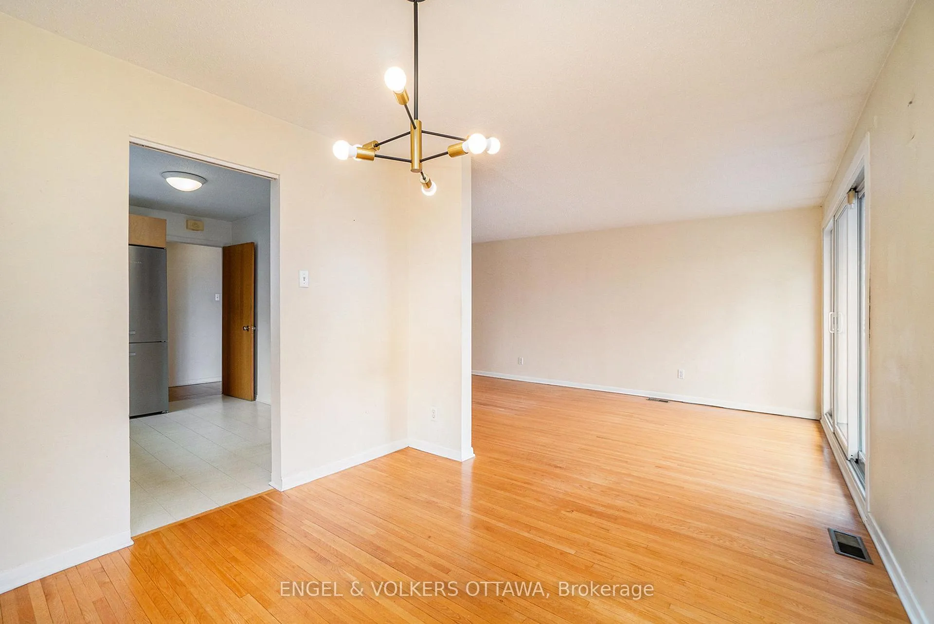 Photo 57 of 1805 Applegrove Court, Ottawa, Beacon Hill South — HOMEH