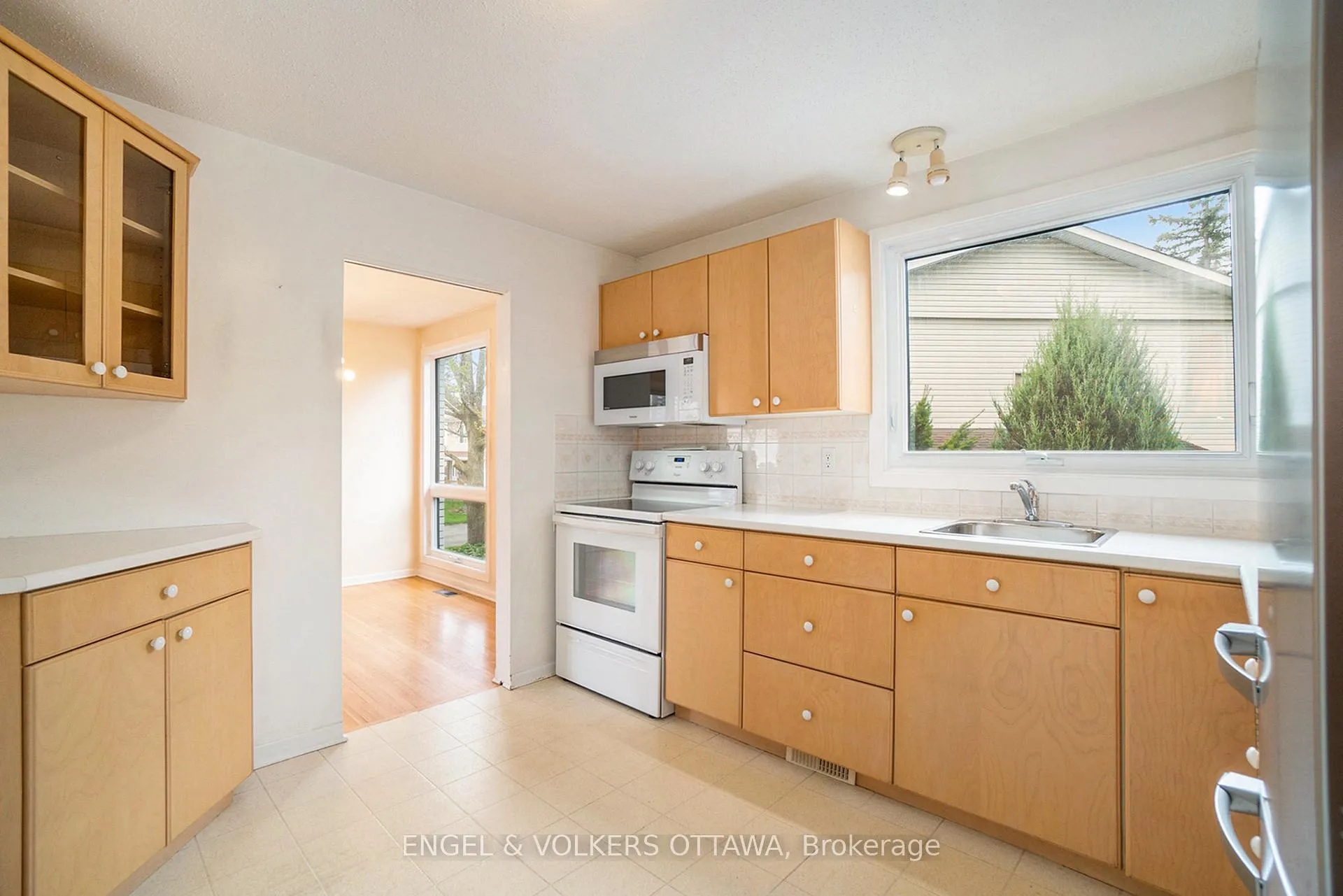 Photo 63 of 1805 Applegrove Court, Ottawa, Beacon Hill South — HOMEH
