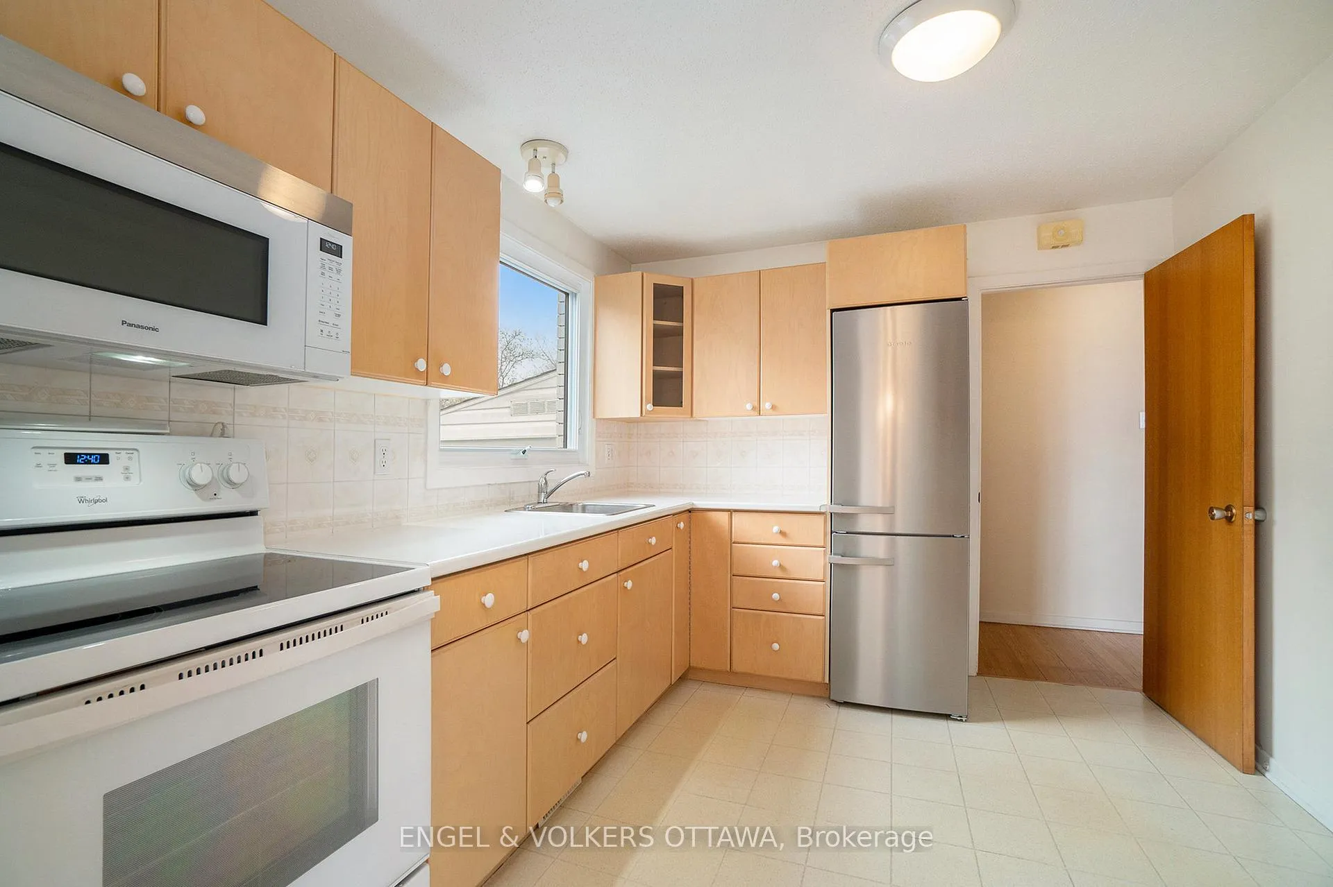 Photo 77 of 1805 Applegrove Court, Ottawa, Beacon Hill South — HOMEH