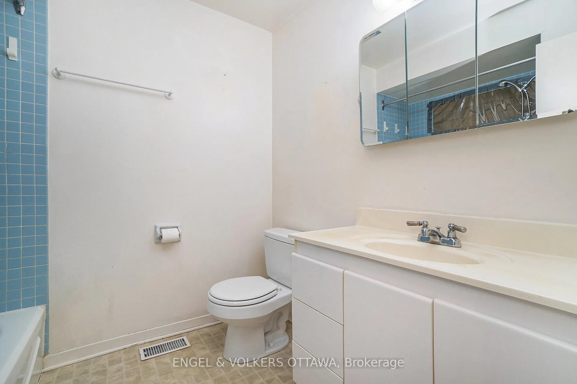 Photo 94 of 1805 Applegrove Court, Ottawa, Beacon Hill South — HOMEH