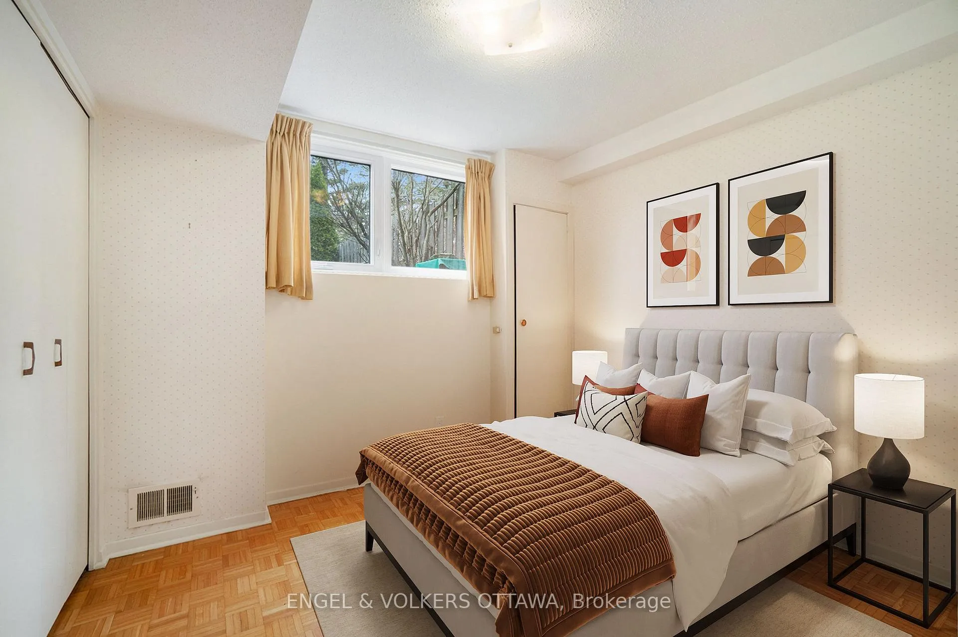 Photo 105 of 1805 Applegrove Court, Ottawa, Beacon Hill South — HOMEH