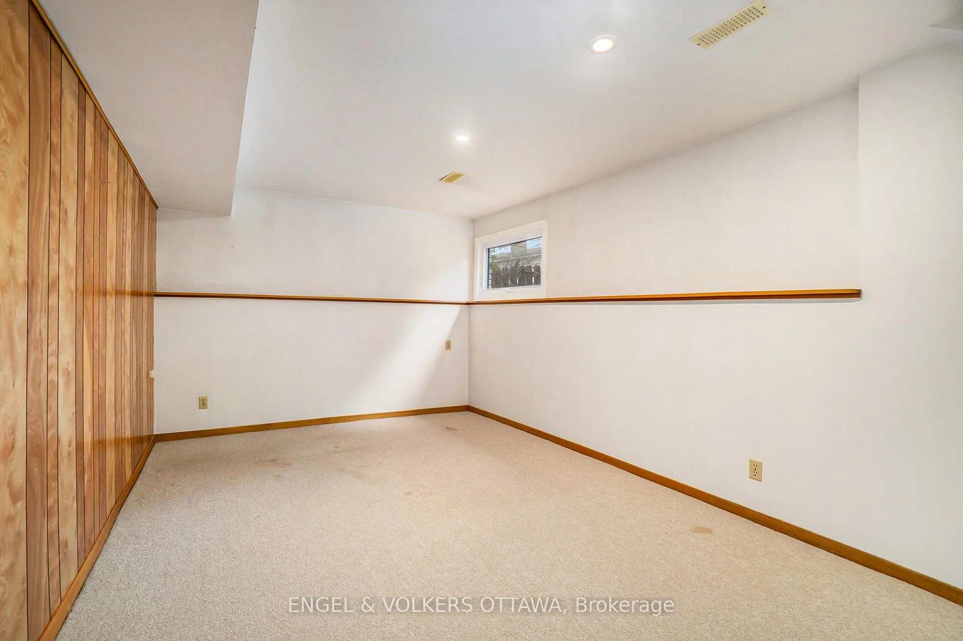 Photo 123 of 1805 Applegrove Court, Ottawa, Beacon Hill South — HOMEH