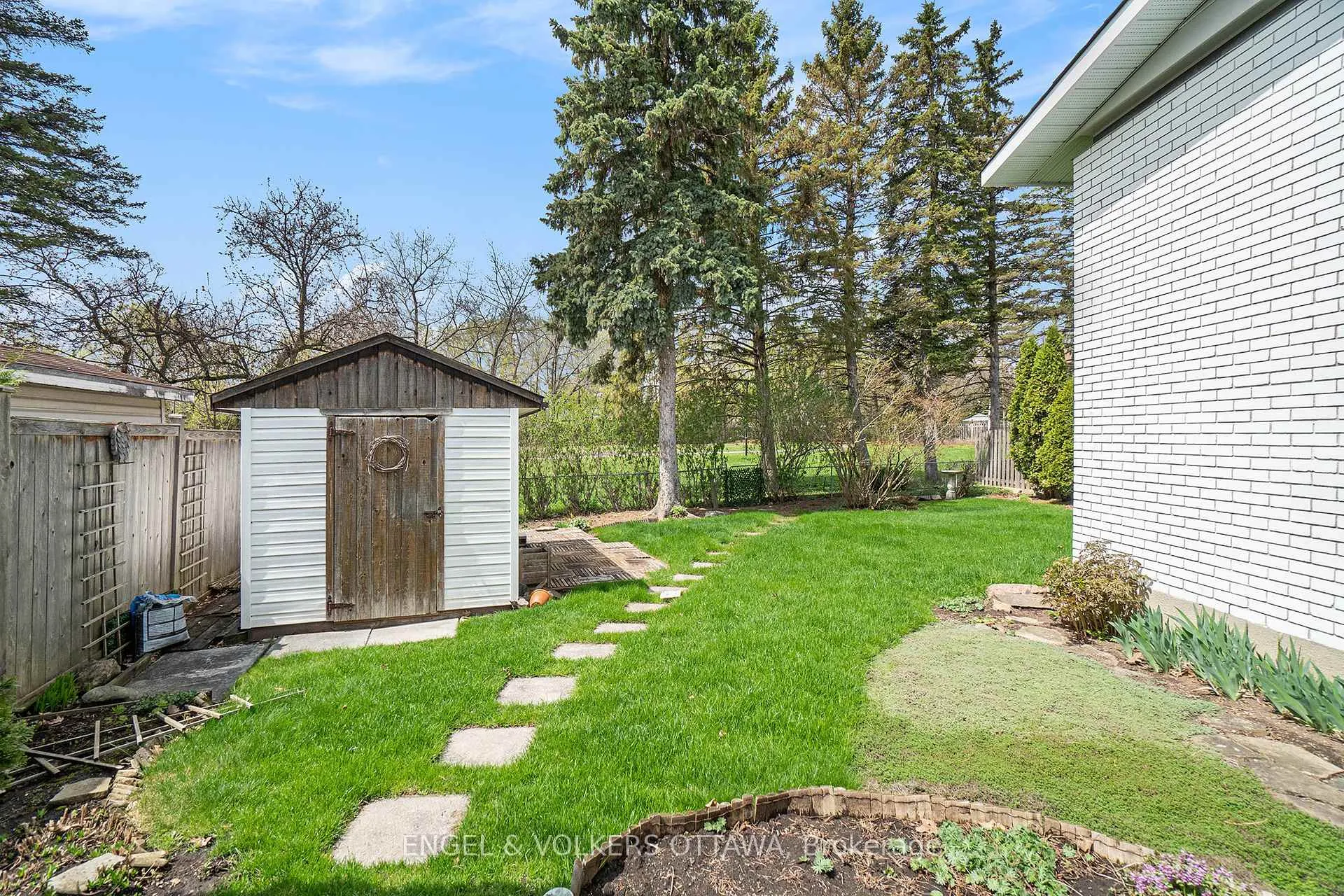 Photo 131 of 1805 Applegrove Court, Ottawa, Beacon Hill South — HOMEH