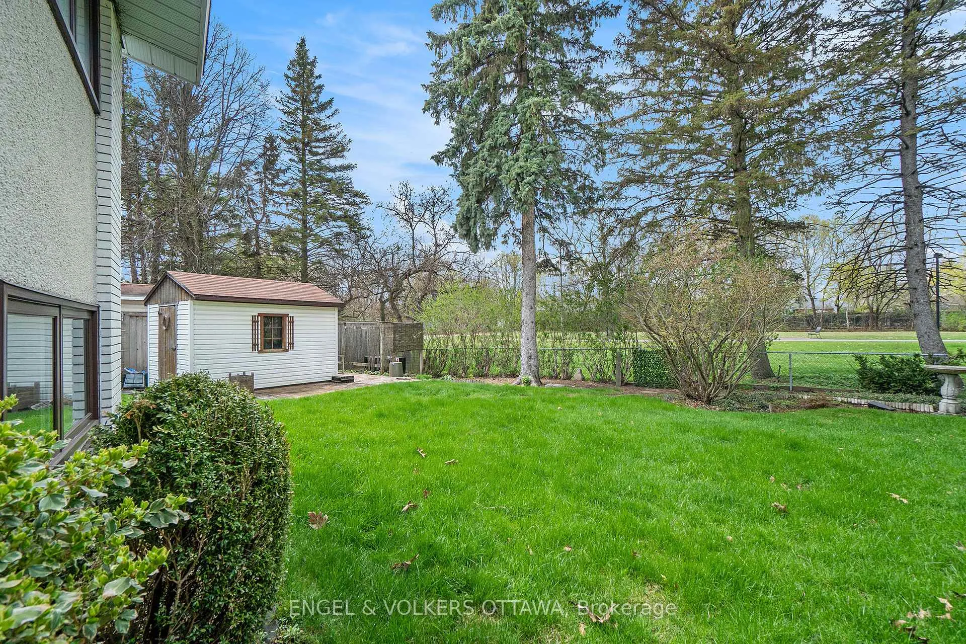 Photo 138 of 1805 Applegrove Court, Ottawa, Beacon Hill South — HOMEH
