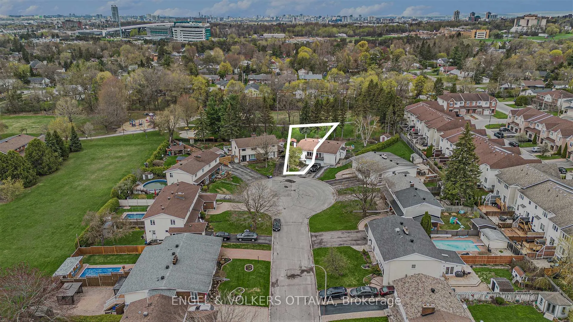Photo 149 of 1805 Applegrove Court, Ottawa, Beacon Hill South — HOMEH