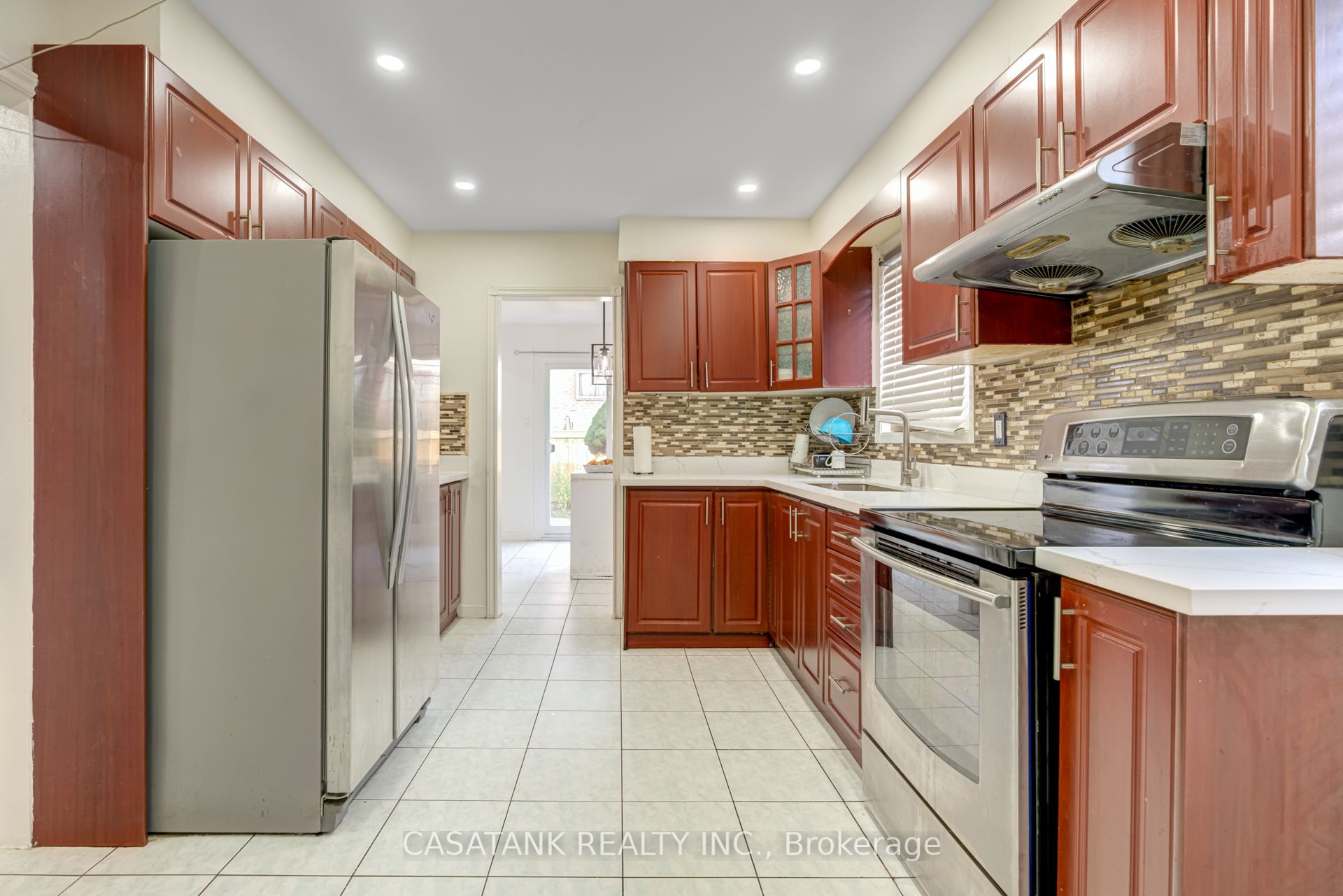 Photo 50 of 34 Willerton Close, Brampton, Brampton North — HOMEH