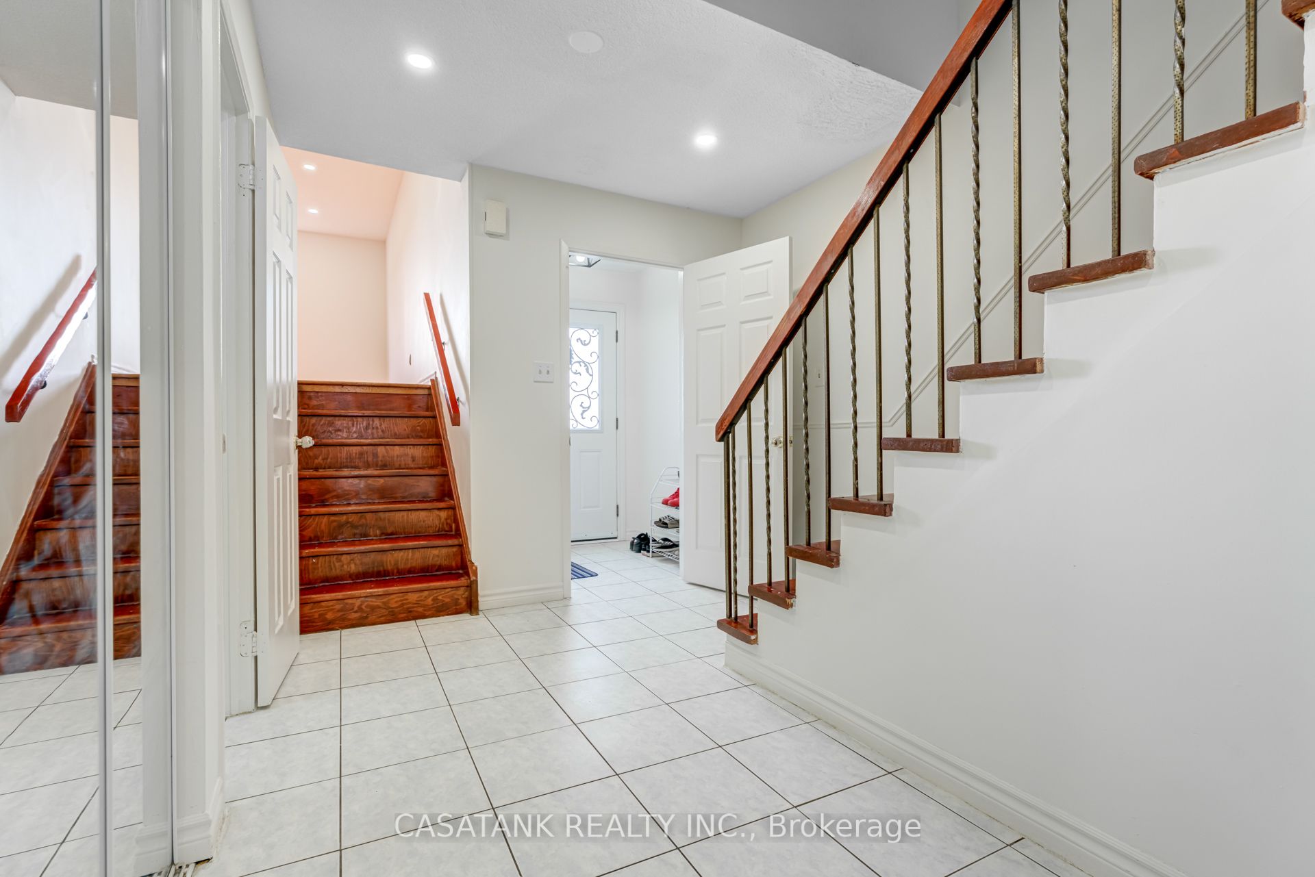 Photo 44 of 34 Willerton Close, Brampton, Brampton North — HOMEH