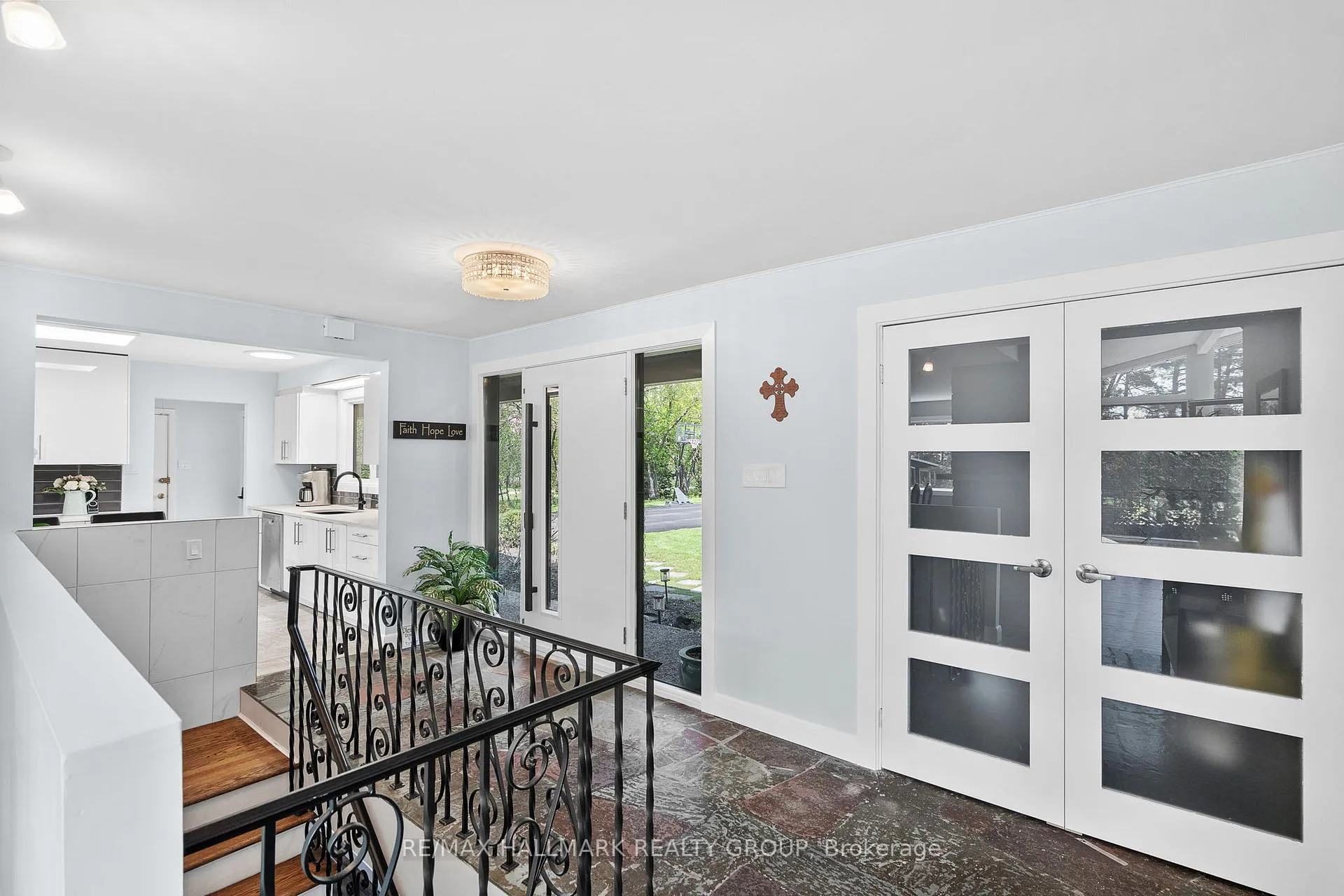 Photo 14 of 1880 Barnhart Place, Ottawa, Alta Vista/Faircrest Heights — HOMEH