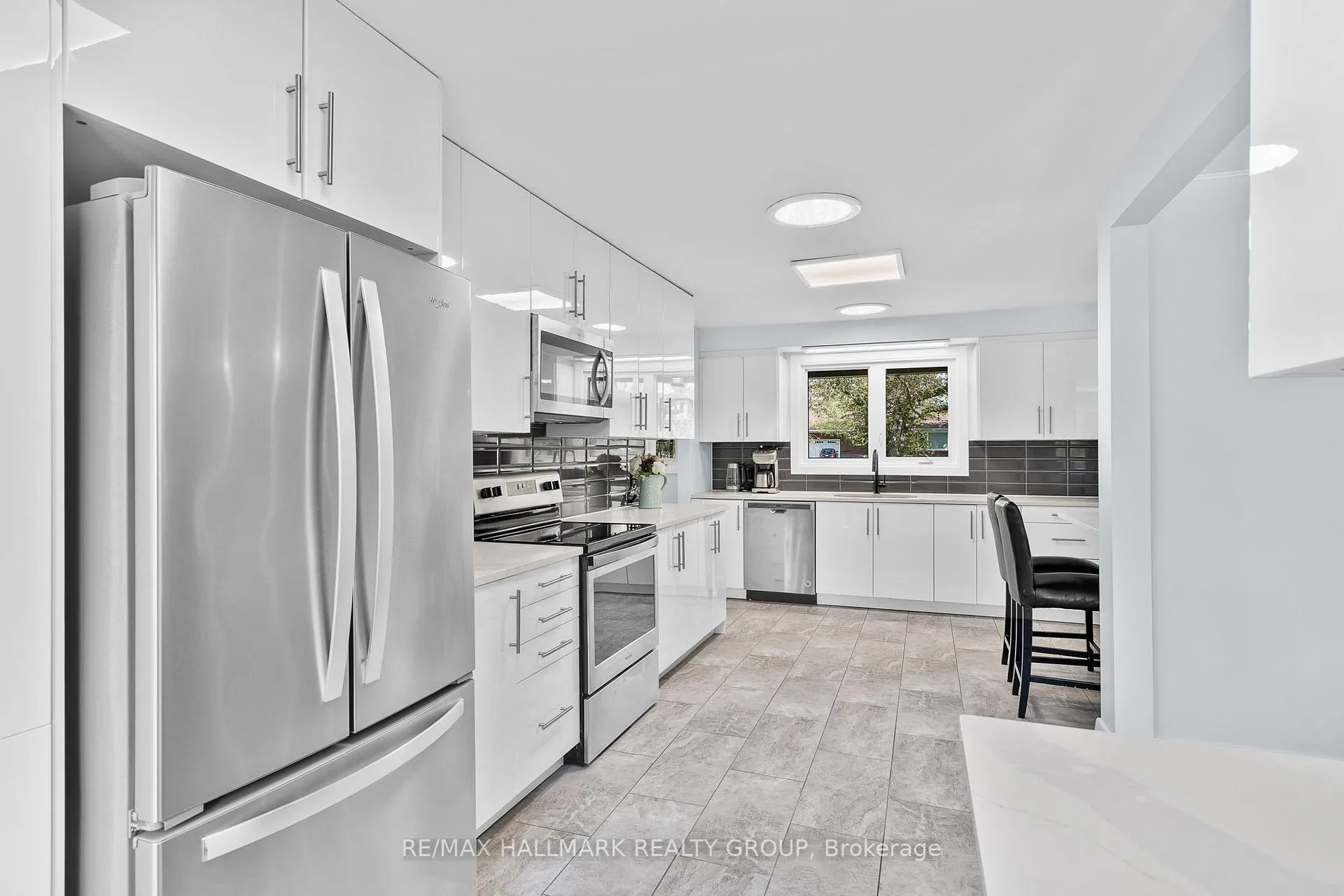 Photo 75 of 1880 Barnhart Place, Ottawa, Alta Vista/Faircrest Heights — HOMEH