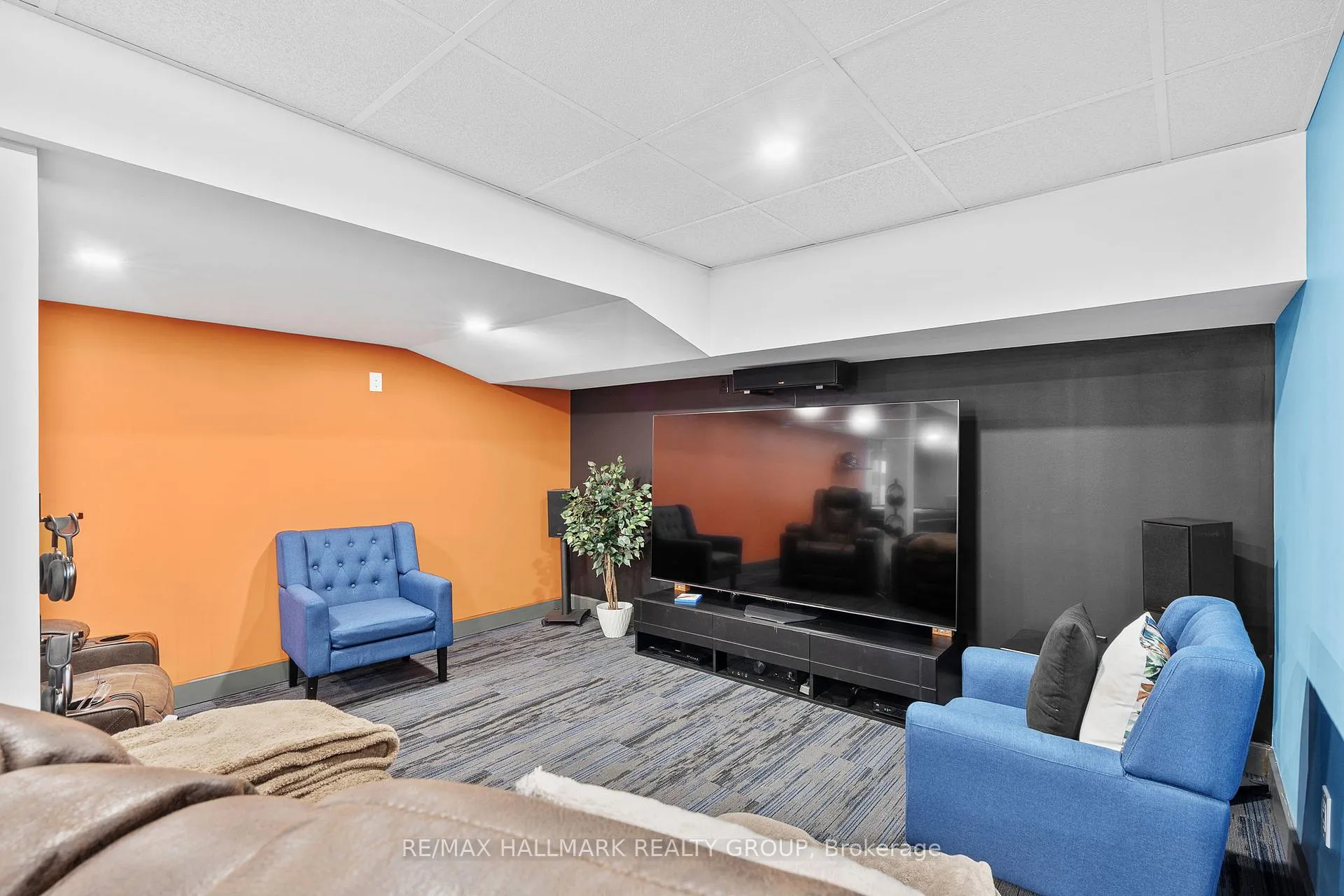 Photo 218 of 1880 Barnhart Place, Ottawa, Alta Vista/Faircrest Heights — HOMEH
