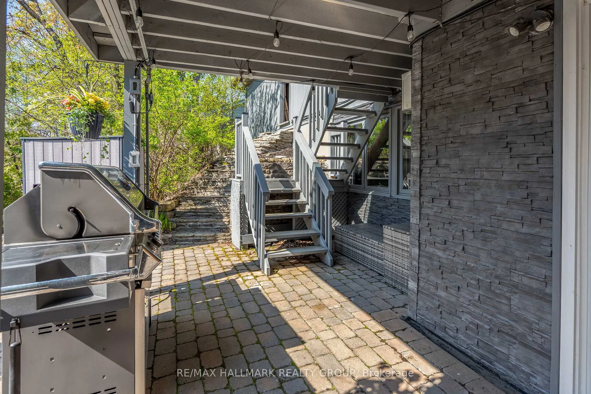 Photo 309 of 1880 Barnhart Place, Ottawa, Alta Vista/Faircrest Heights — HOMEH