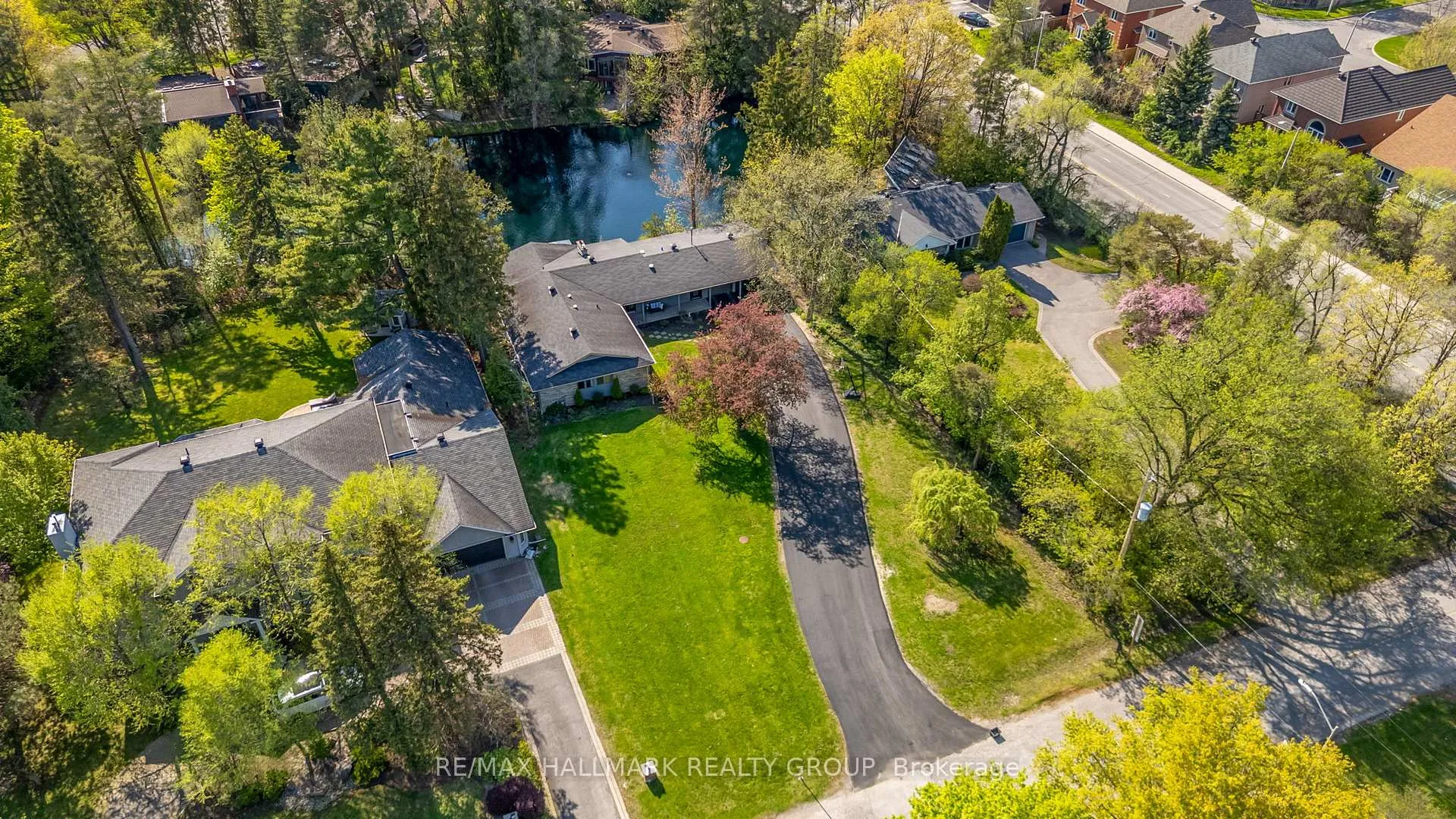 Photo 312 of 1880 Barnhart Place, Ottawa, Alta Vista/Faircrest Heights — HOMEH