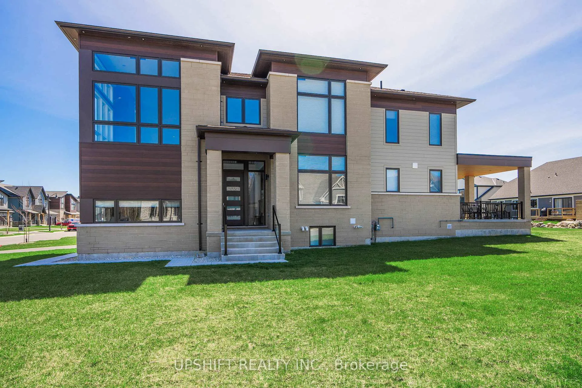 Photo 1 of 101 Stoneleigh Drive, Blue Mountains — HOMEH