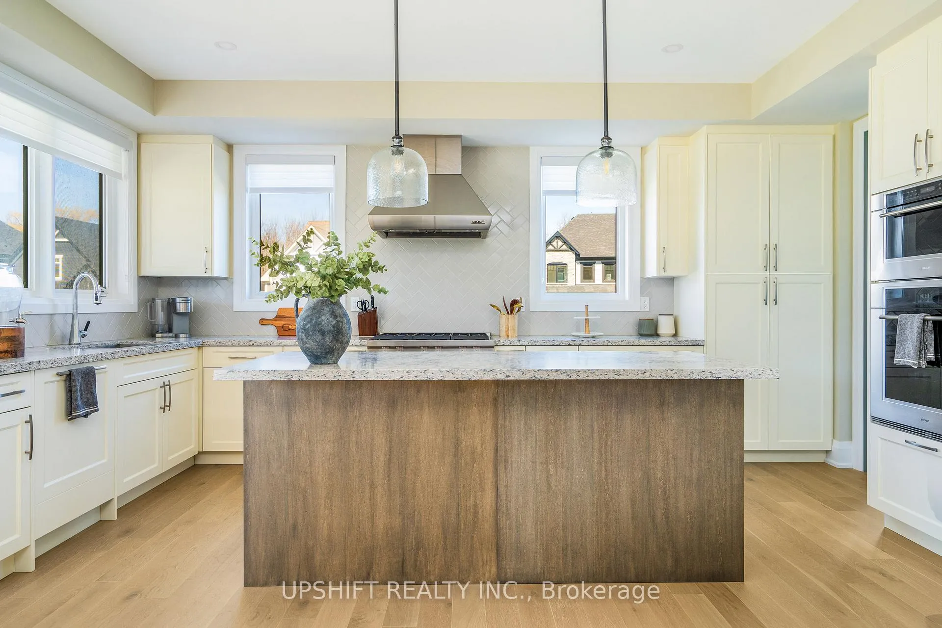 Photo 16 of 101 Stoneleigh Drive, Blue Mountains — HOMEH
