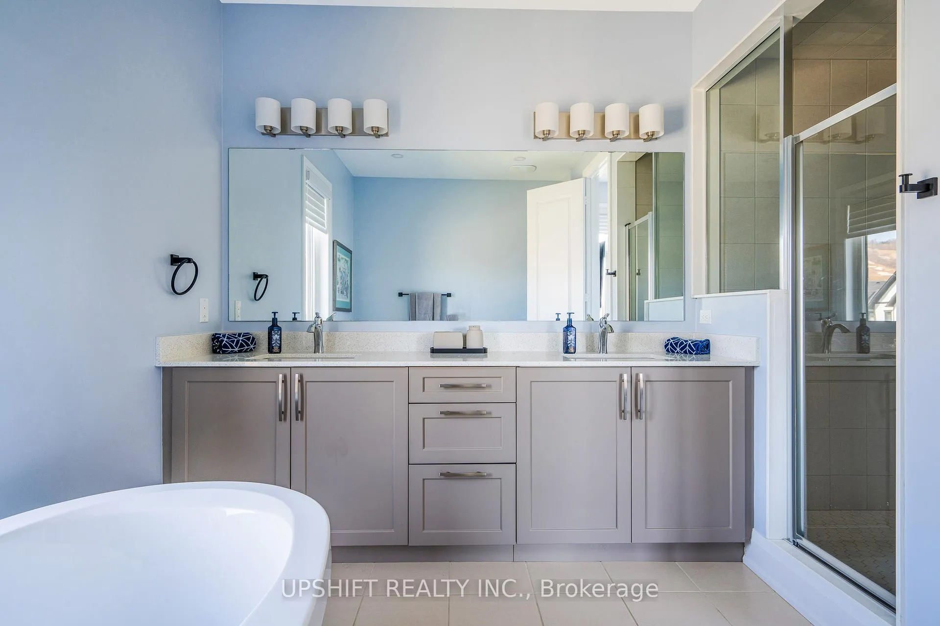 Photo 37 of 101 Stoneleigh Drive, Blue Mountains — HOMEH