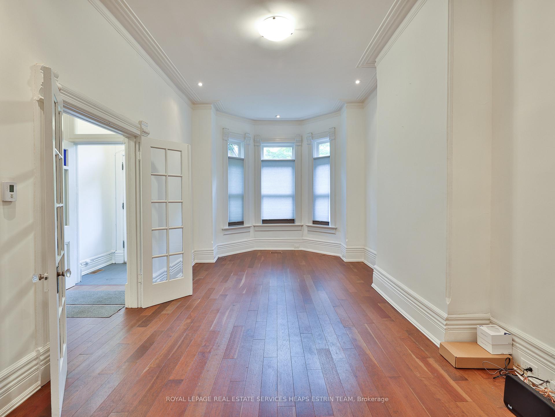Photo 11 of Unit Main, 149 Robert Street, Toronto, University — HOMEH