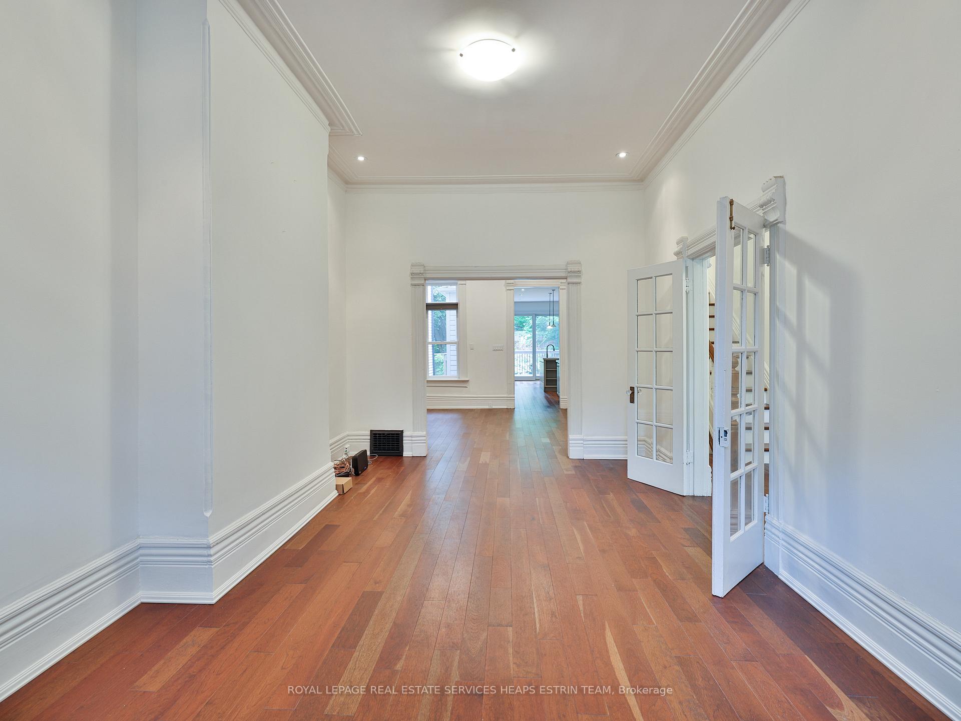 Photo 3 of Unit Main, 149 Robert Street, Toronto, University — HOMEH
