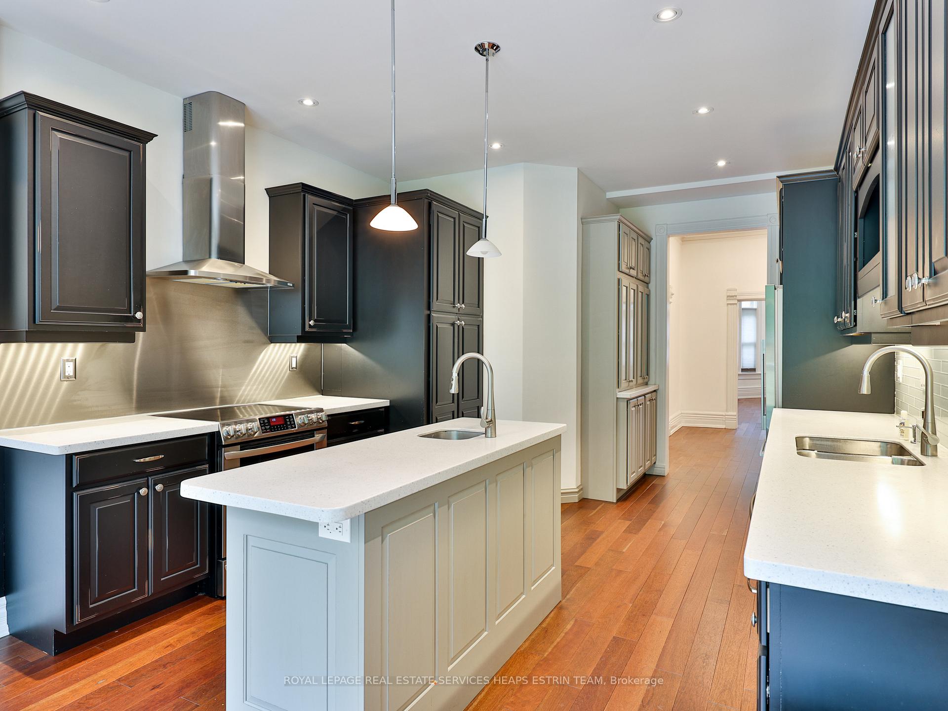 Photo 5 of Unit Main, 149 Robert Street, Toronto, University — HOMEH