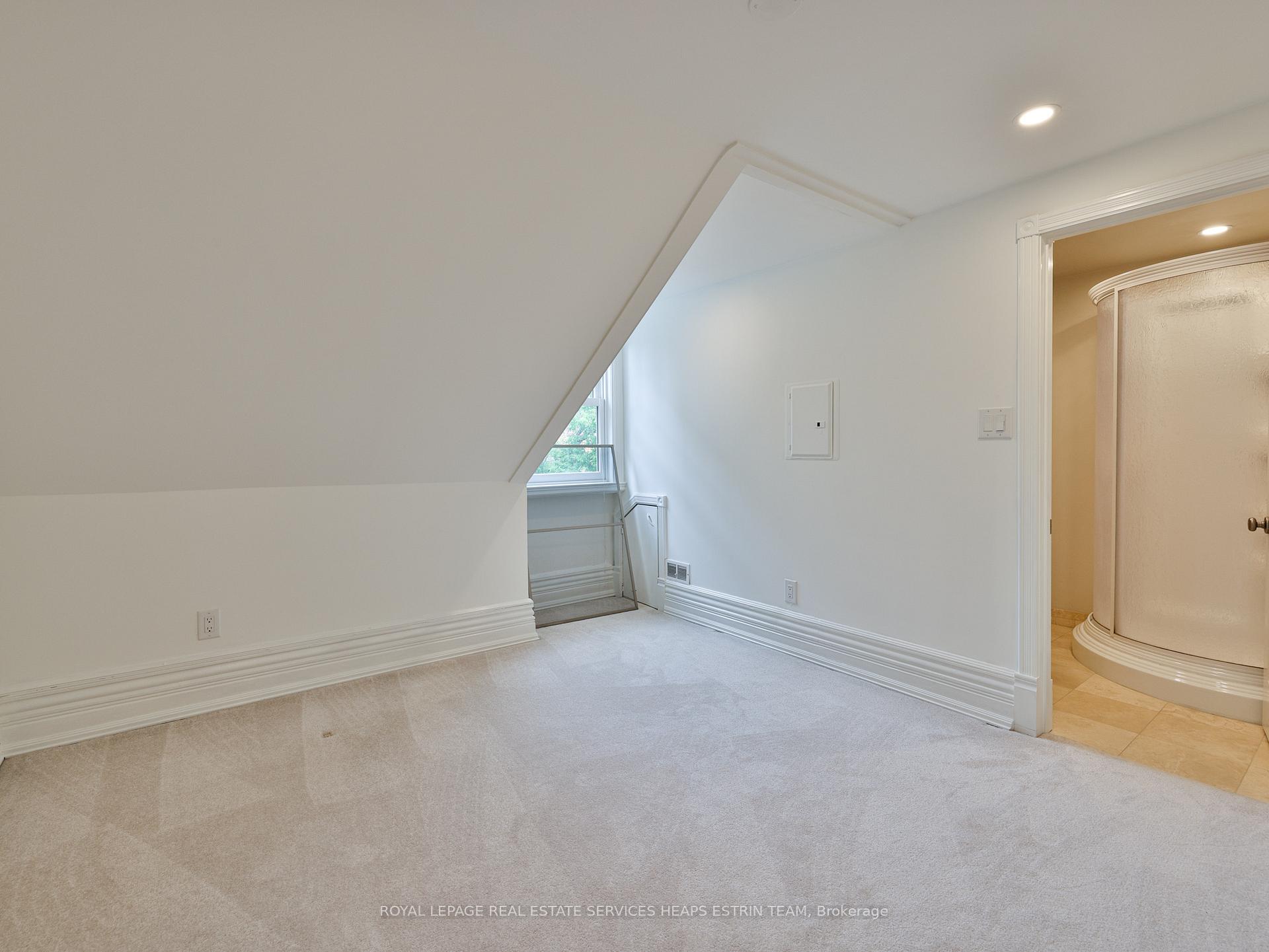 Photo 13 of Unit Main, 149 Robert Street, Toronto, University — HOMEH