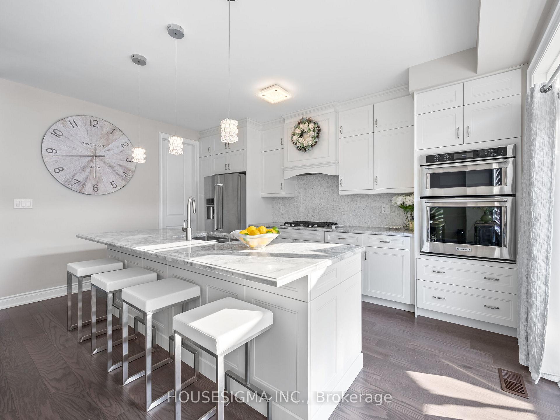 Photo 16 of 33 Vaudeville Drive, Etobicoke, Alderwood — HOMEH