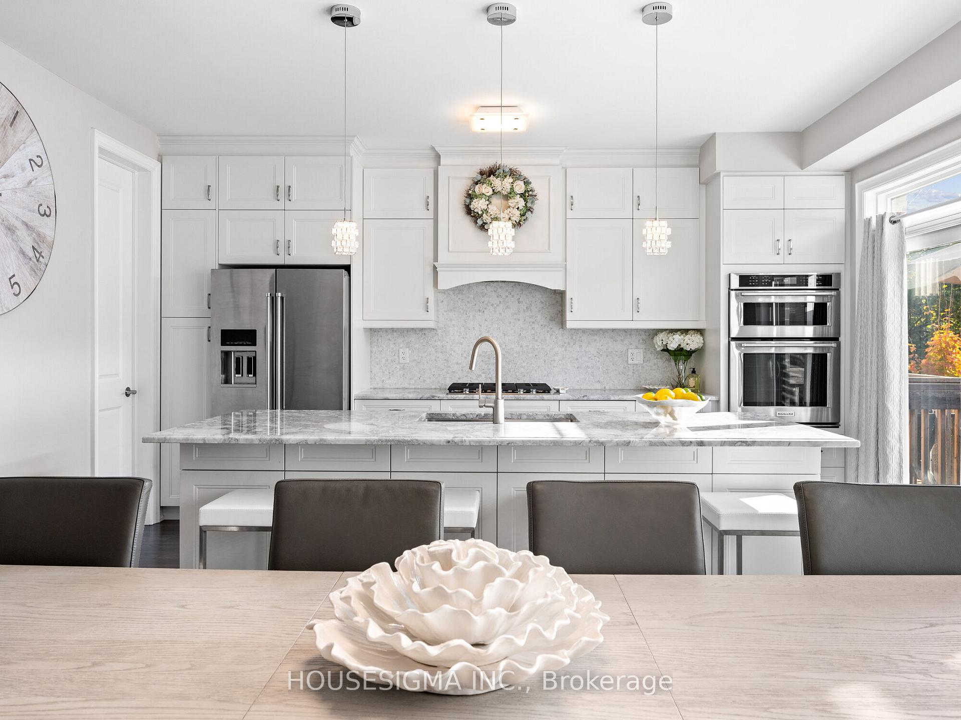 Photo 17 of 33 Vaudeville Drive, Etobicoke, Alderwood — HOMEH