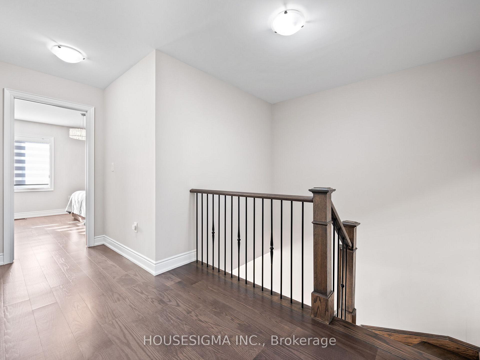 Photo 22 of 33 Vaudeville Drive, Etobicoke, Alderwood — HOMEH