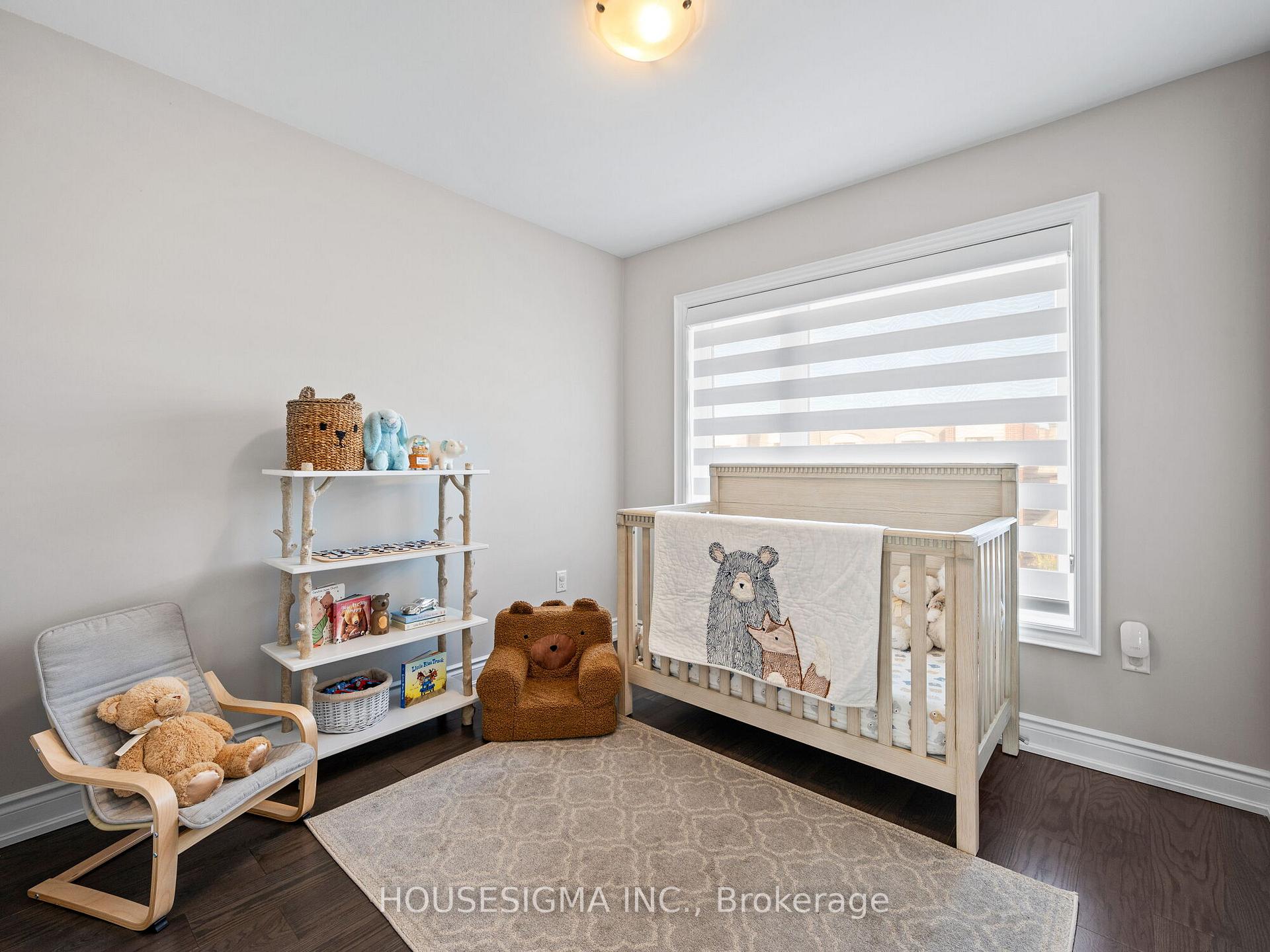 Photo 23 of 33 Vaudeville Drive, Etobicoke, Alderwood — HOMEH