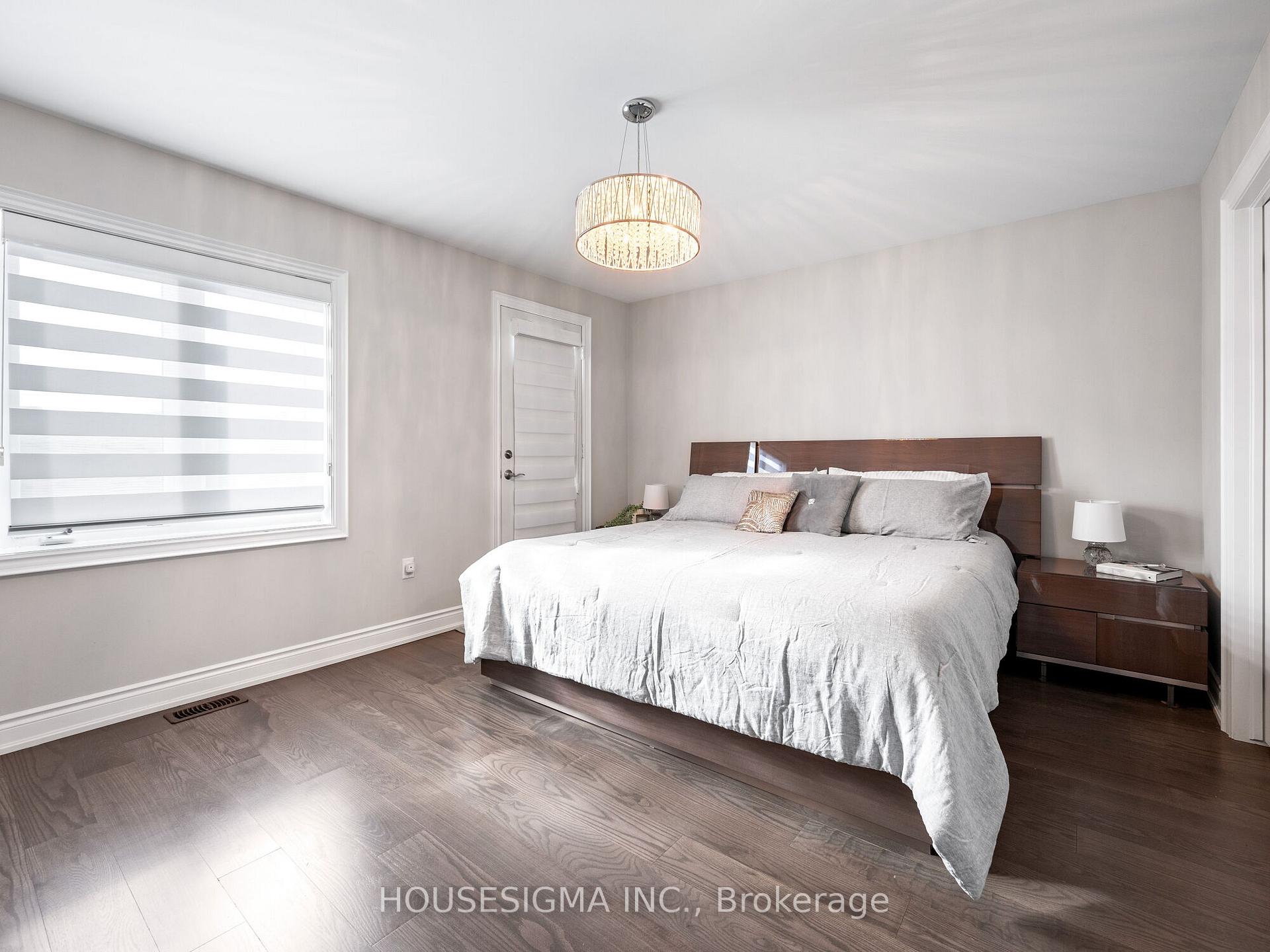 Photo 26 of 33 Vaudeville Drive, Etobicoke, Alderwood — HOMEH