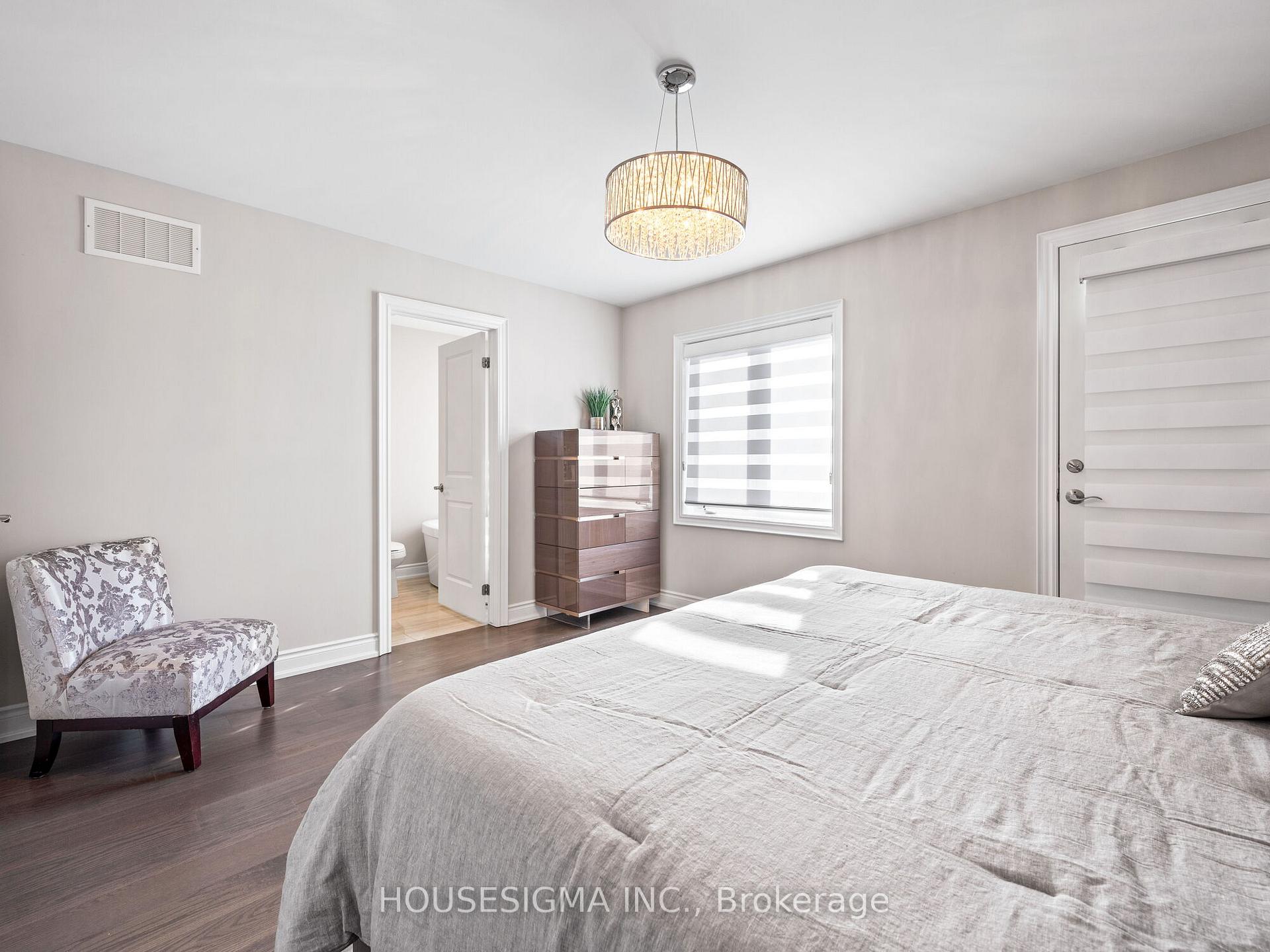 Photo 27 of 33 Vaudeville Drive, Etobicoke, Alderwood — HOMEH