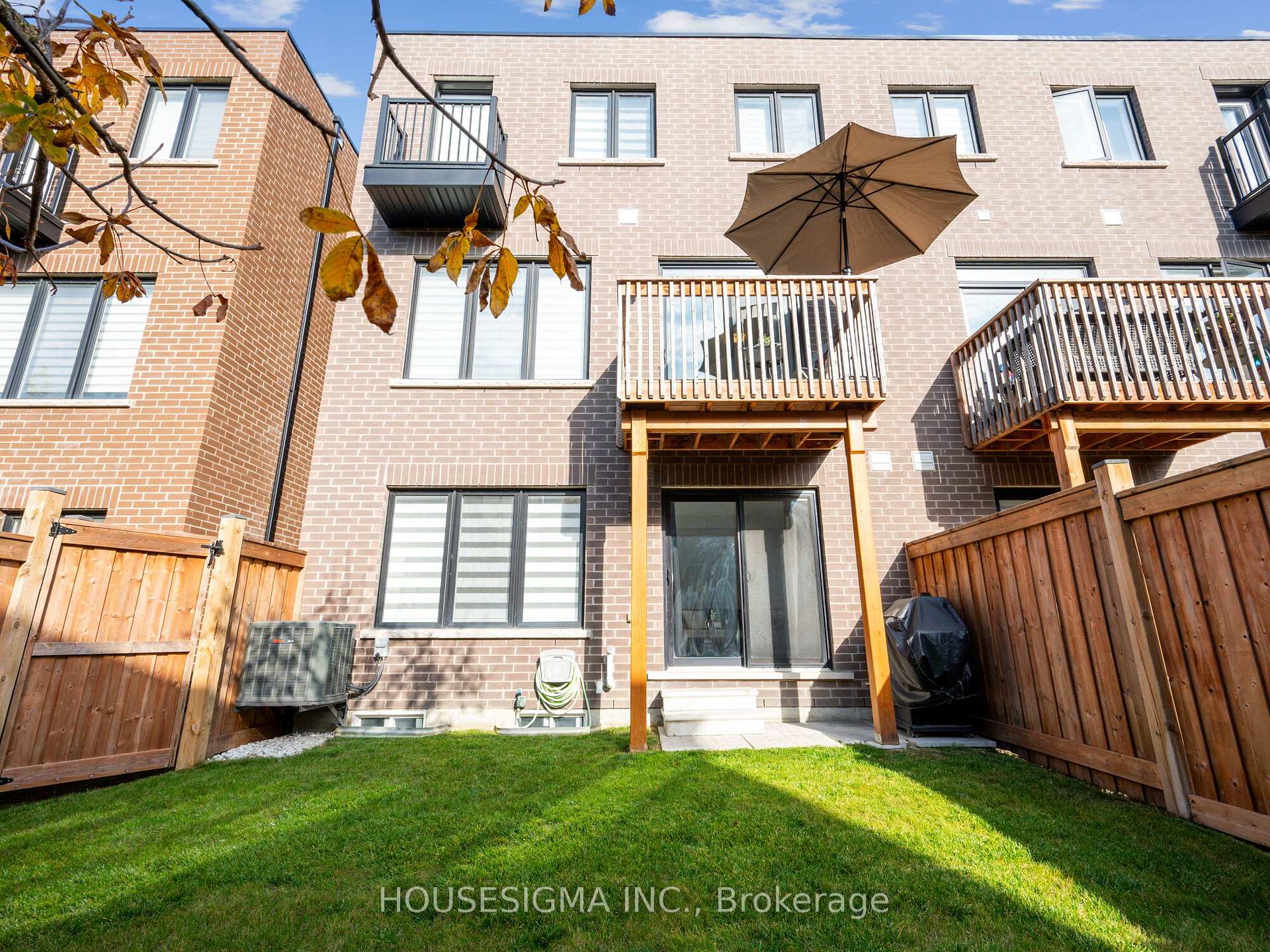 Photo 35 of 33 Vaudeville Drive, Etobicoke, Alderwood — HOMEH