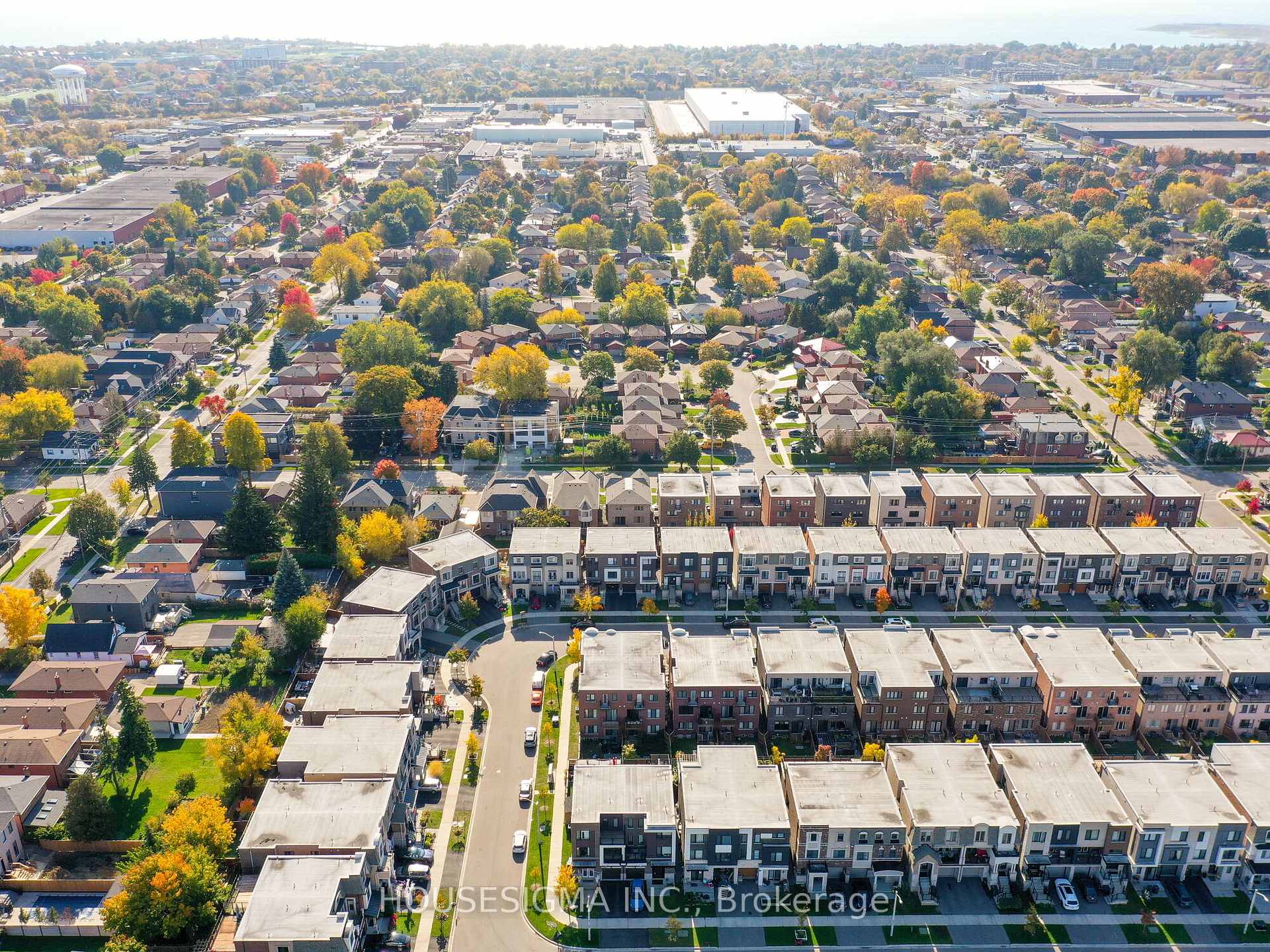 Photo 36 of 33 Vaudeville Drive, Etobicoke, Alderwood — HOMEH